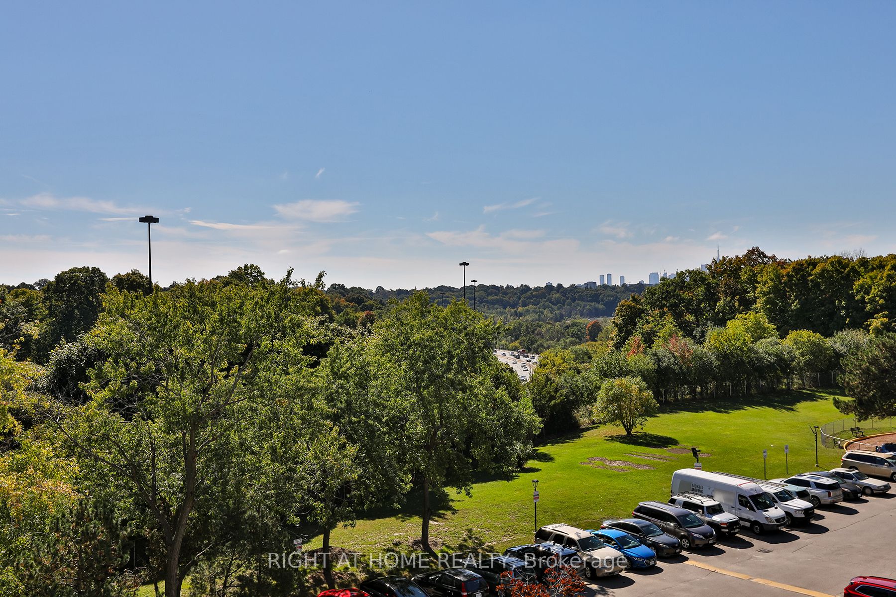 35 Sunny Glenway 302 Property Photo 31