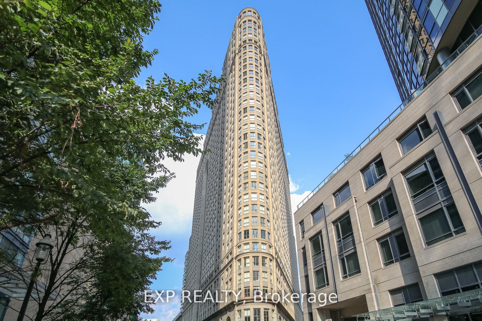 25 The Esplanade 808 Property Photo 1