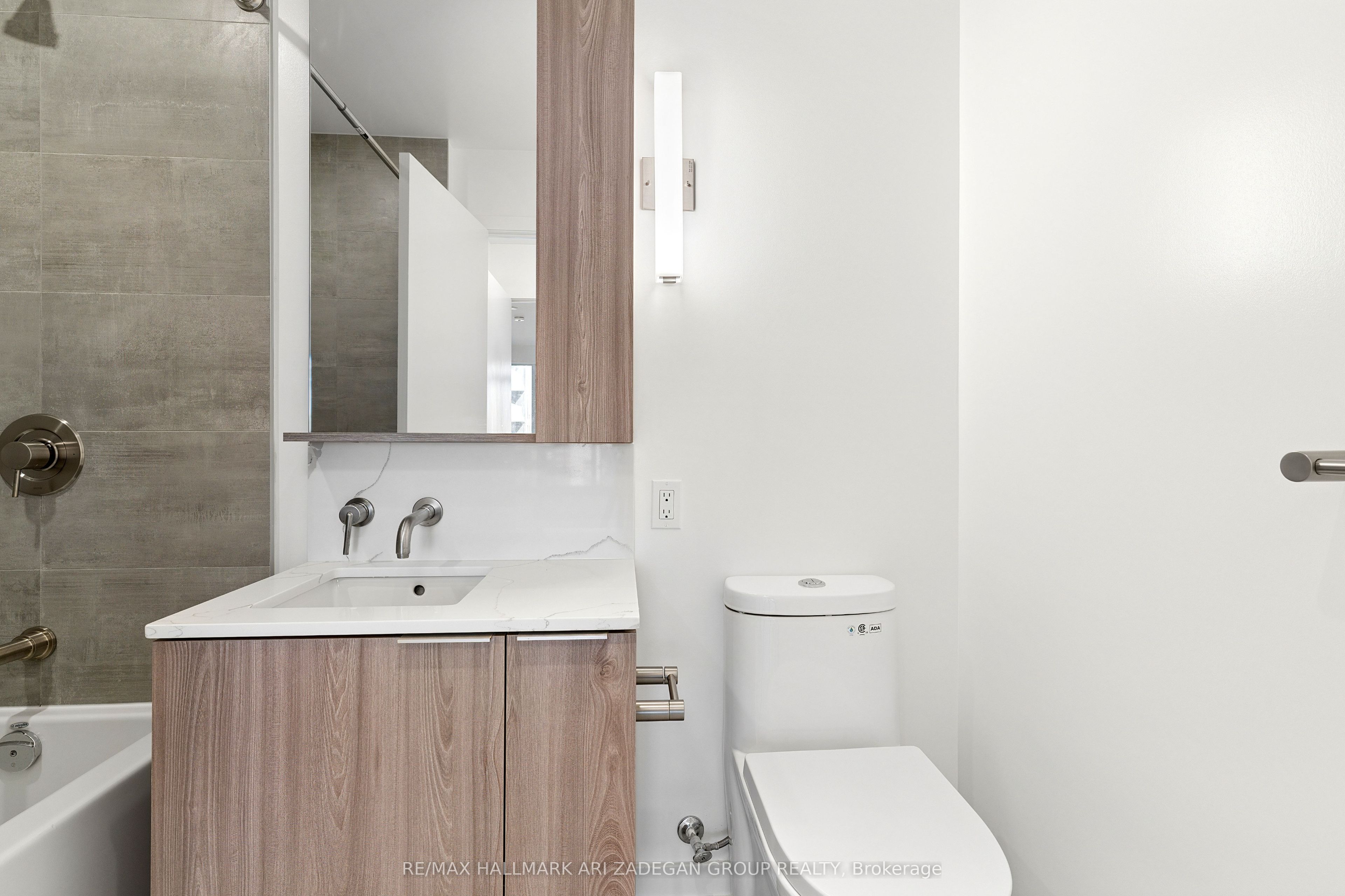 110 Broadway Avenue 2102 Property Photo 13