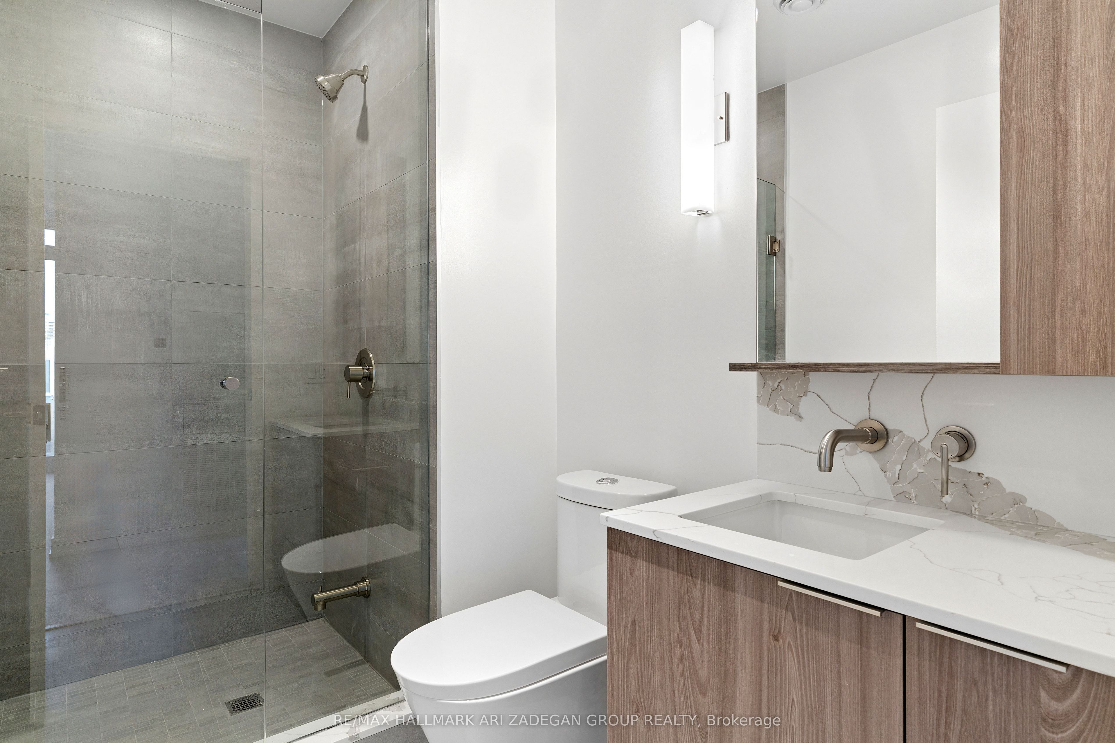 110 Broadway Avenue 2102 Property Photo 18