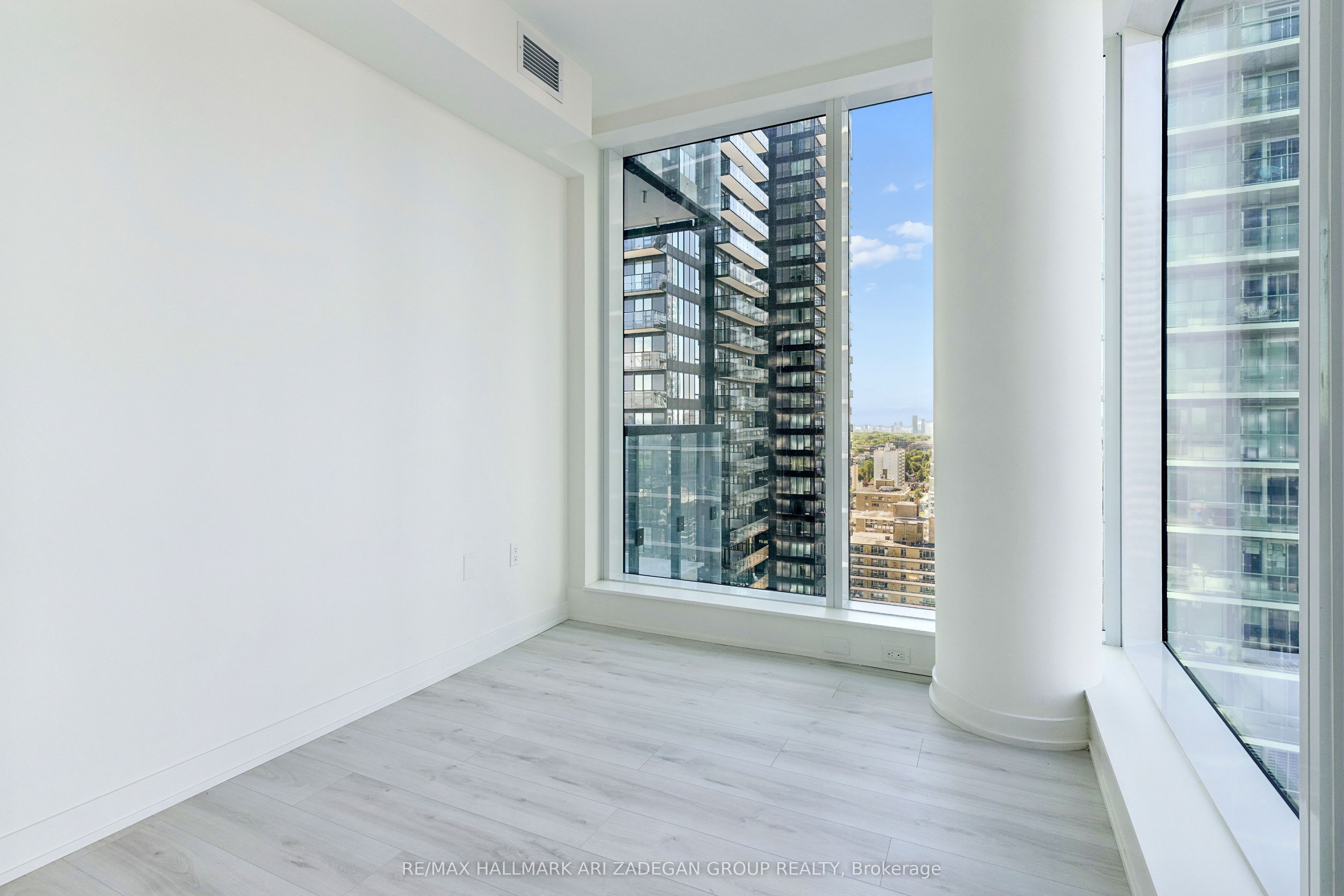 110 Broadway Avenue 2102 Property Photo 26