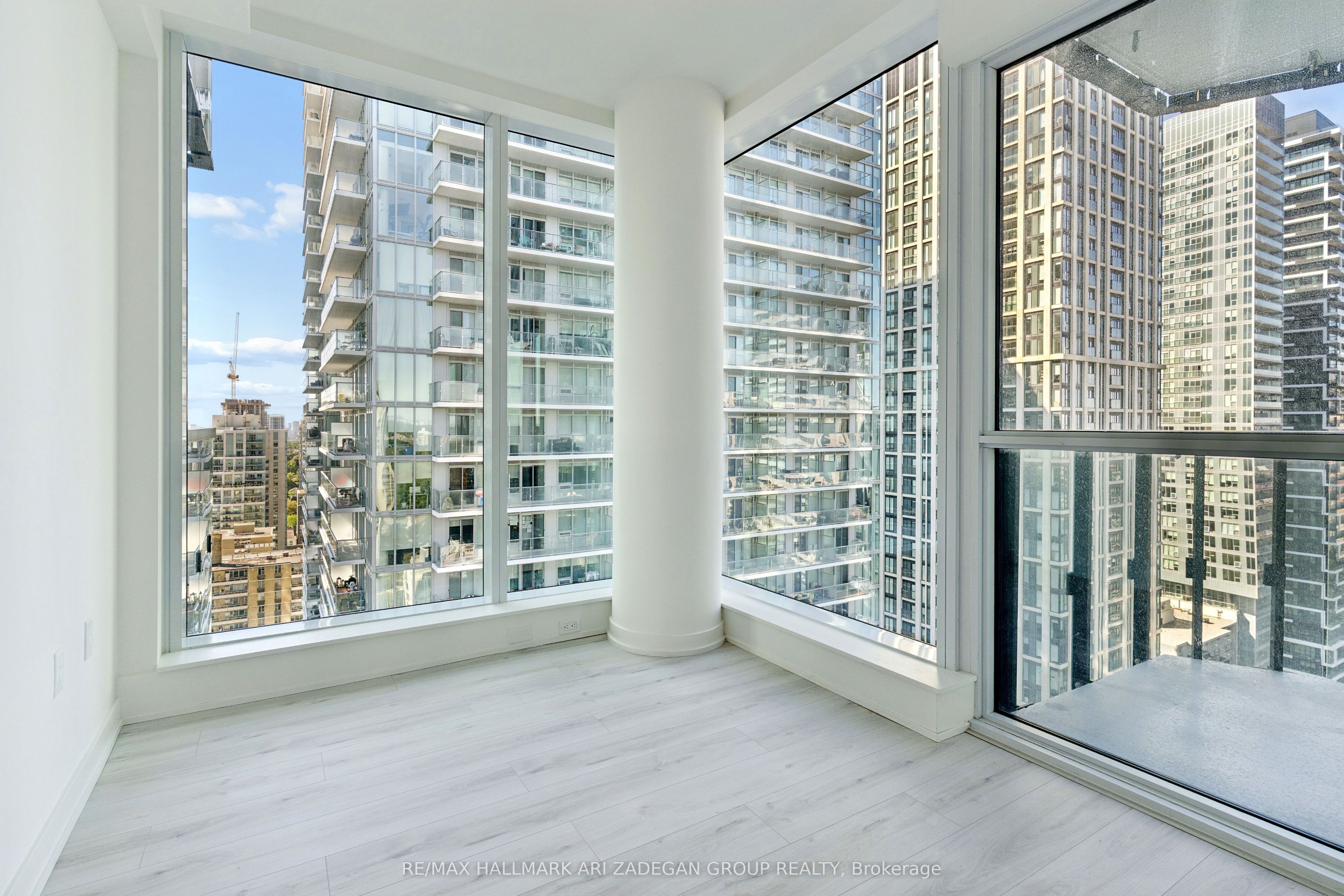 110 Broadway Avenue 2102 Property Photo 27