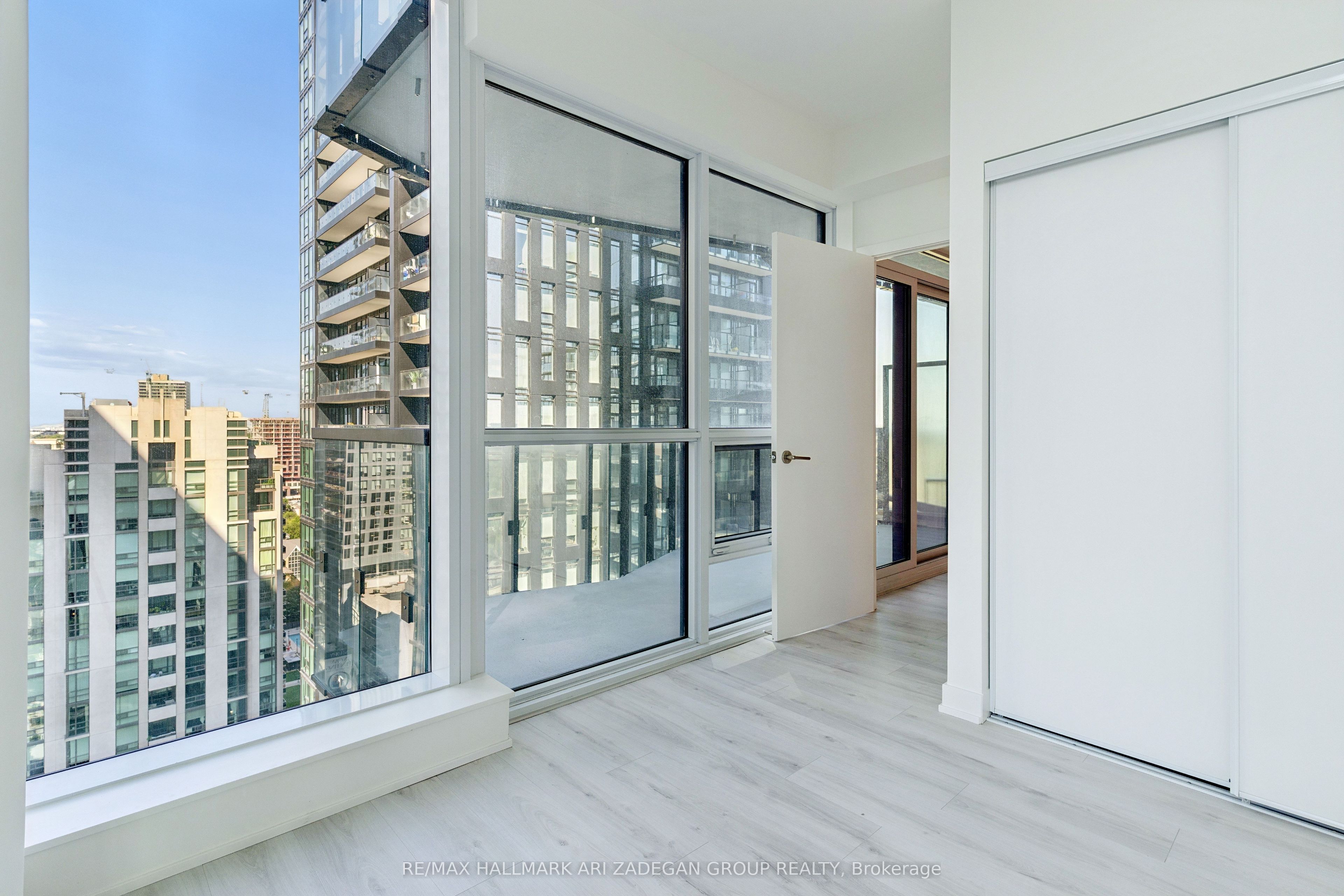 110 Broadway Avenue 2102 Property Photo 28