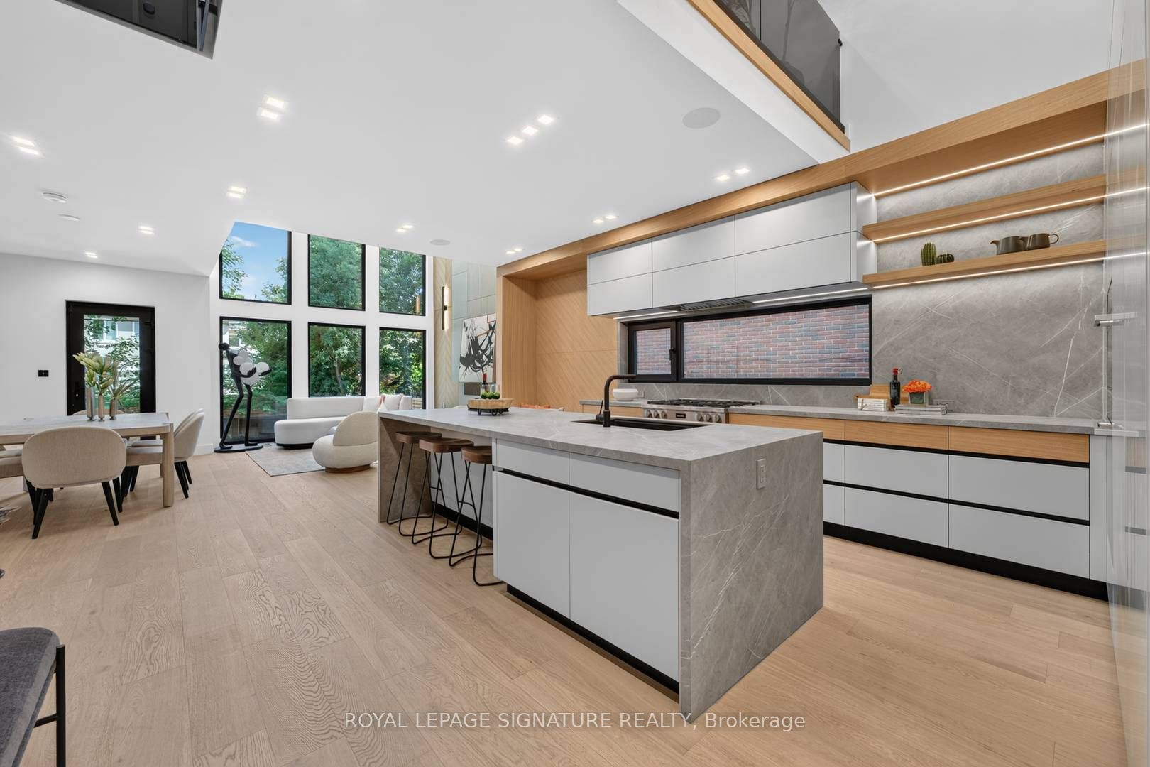 156 Snowdon Avenue Property Photo 4