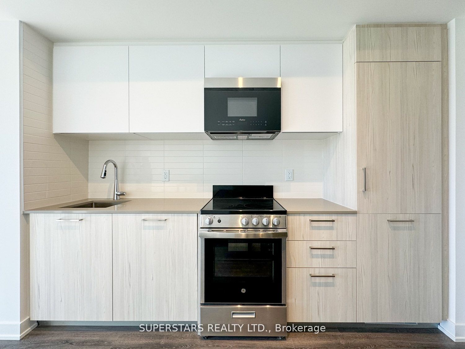 65 Mutual Street 1002 Property Photo 1