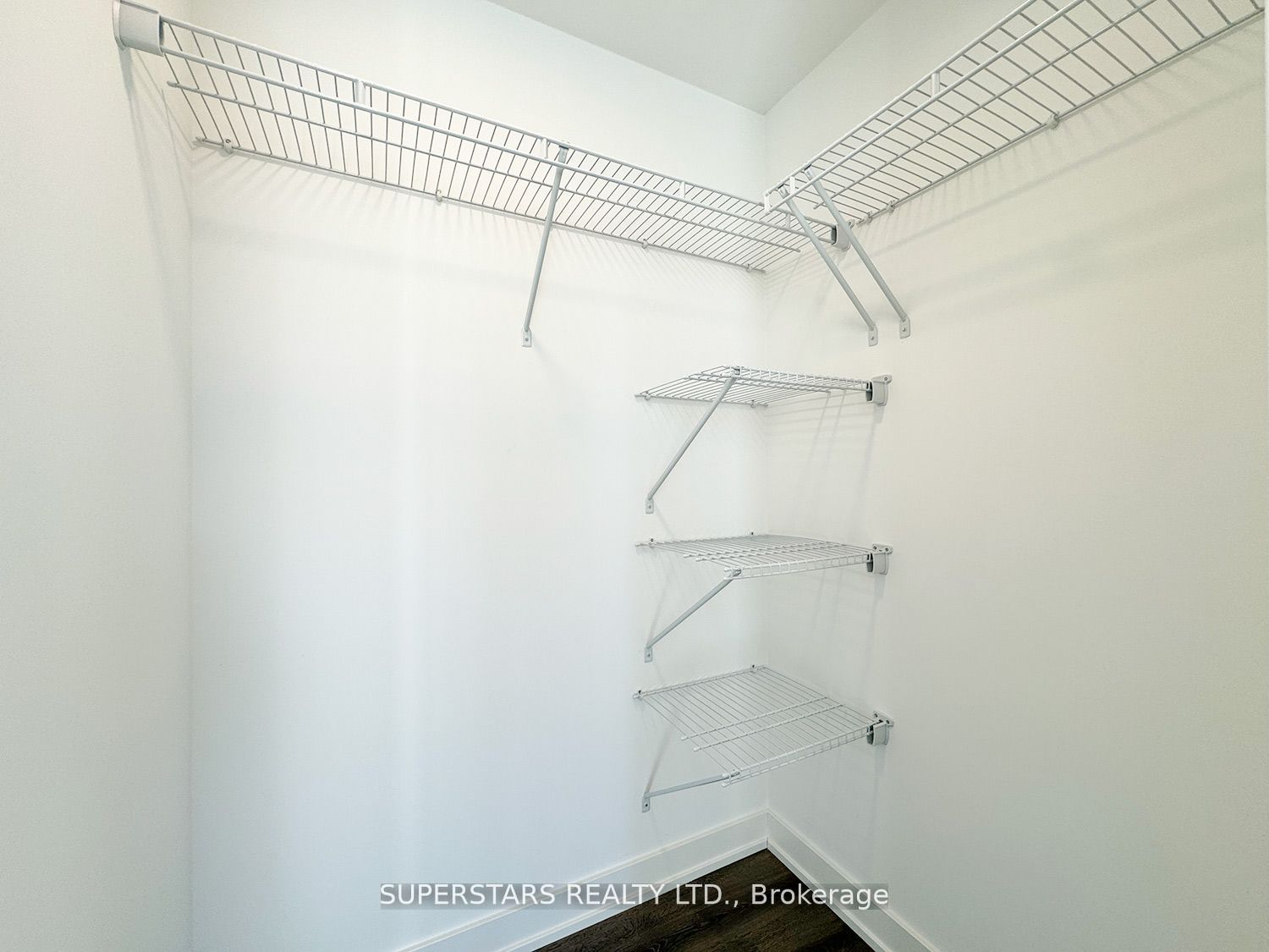 65 Mutual Street 1002 Property Photo 6