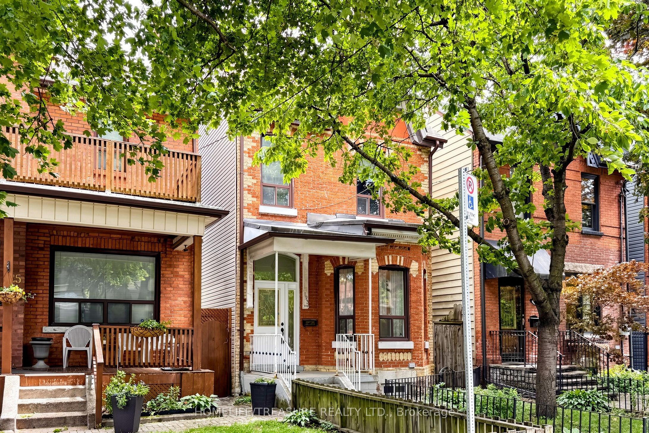 123 Robert Street Property Photo 3