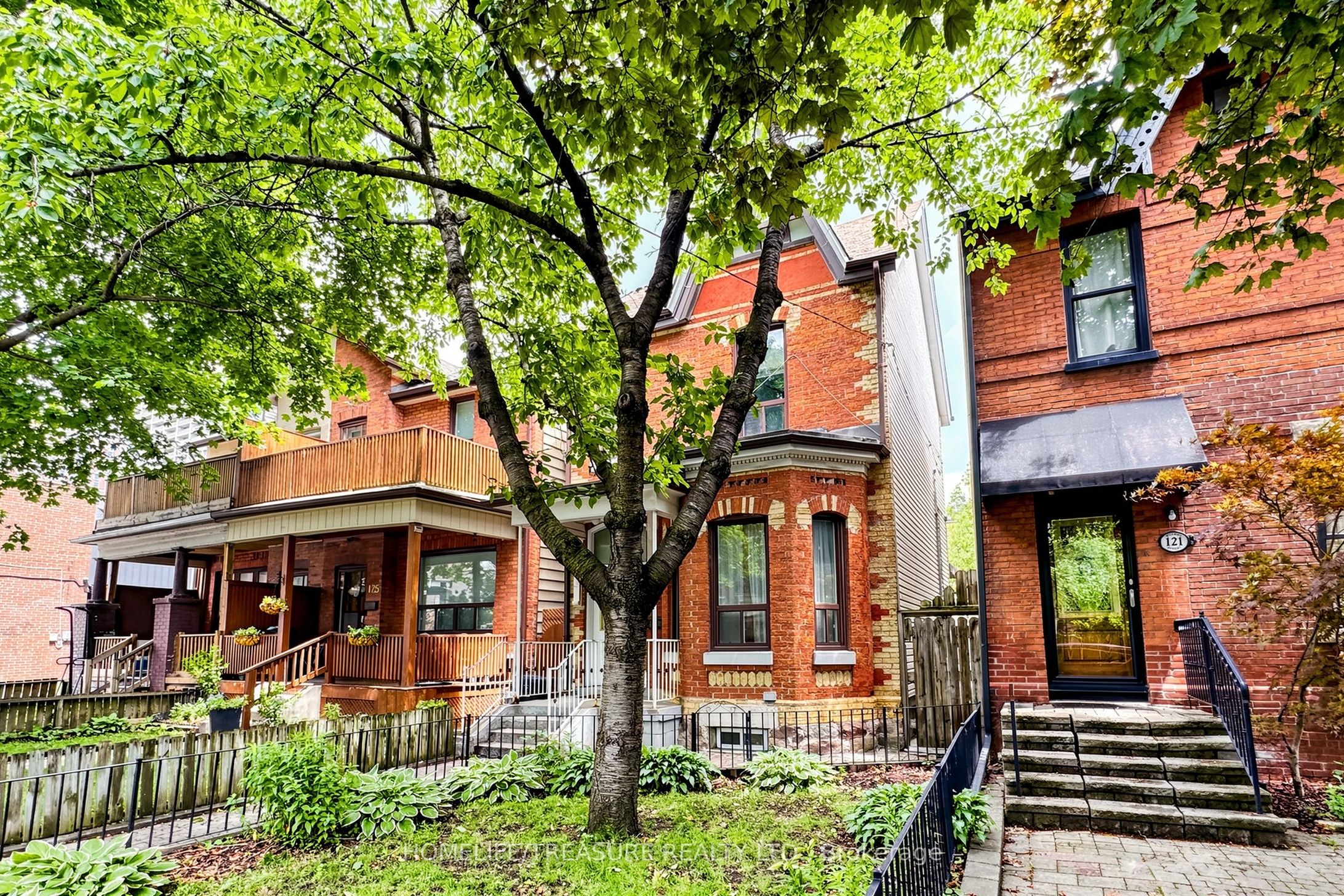 123 Robert Street Property Photo 4