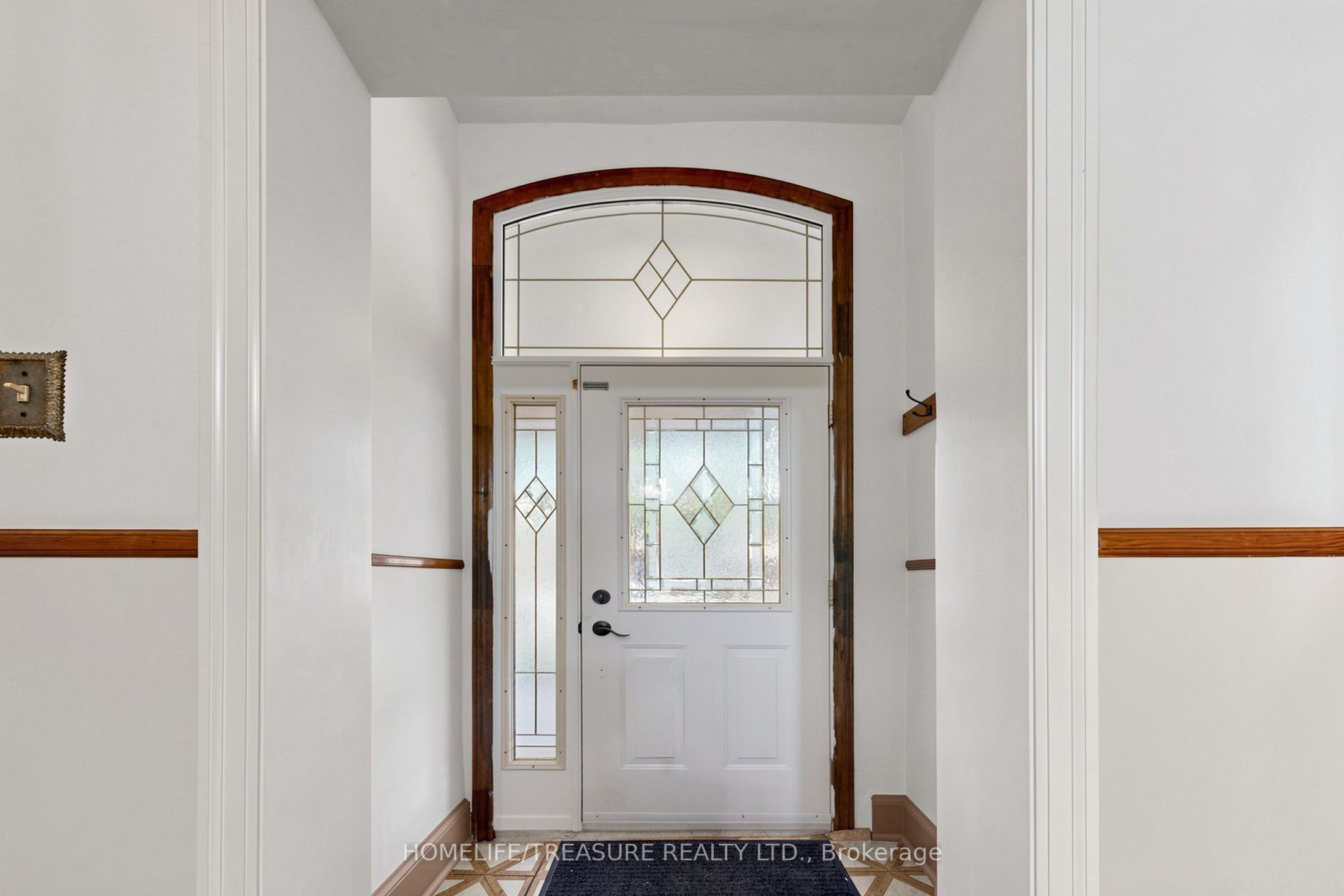 123 Robert Street Property Photo 5
