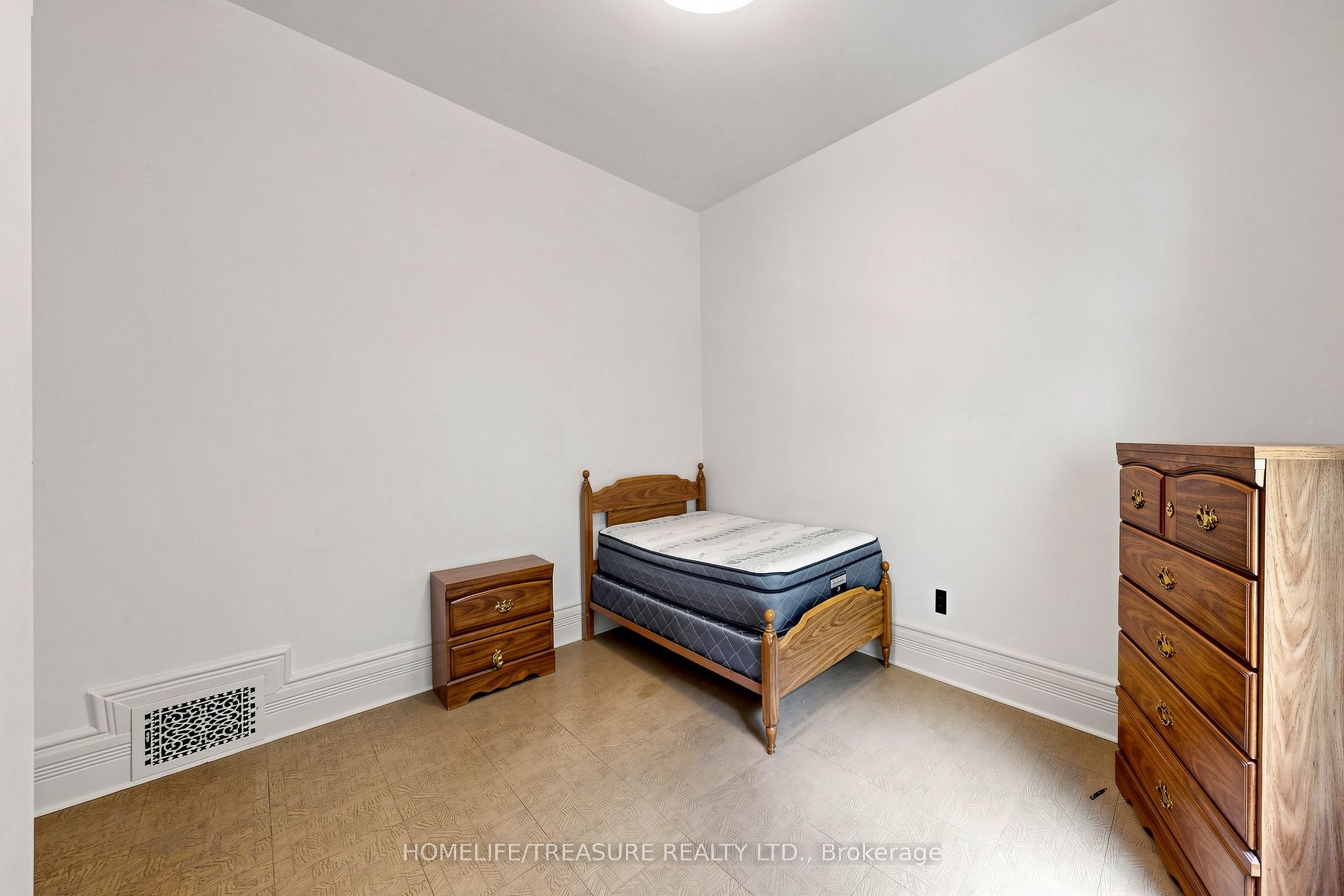 123 Robert Street Property Photo 19