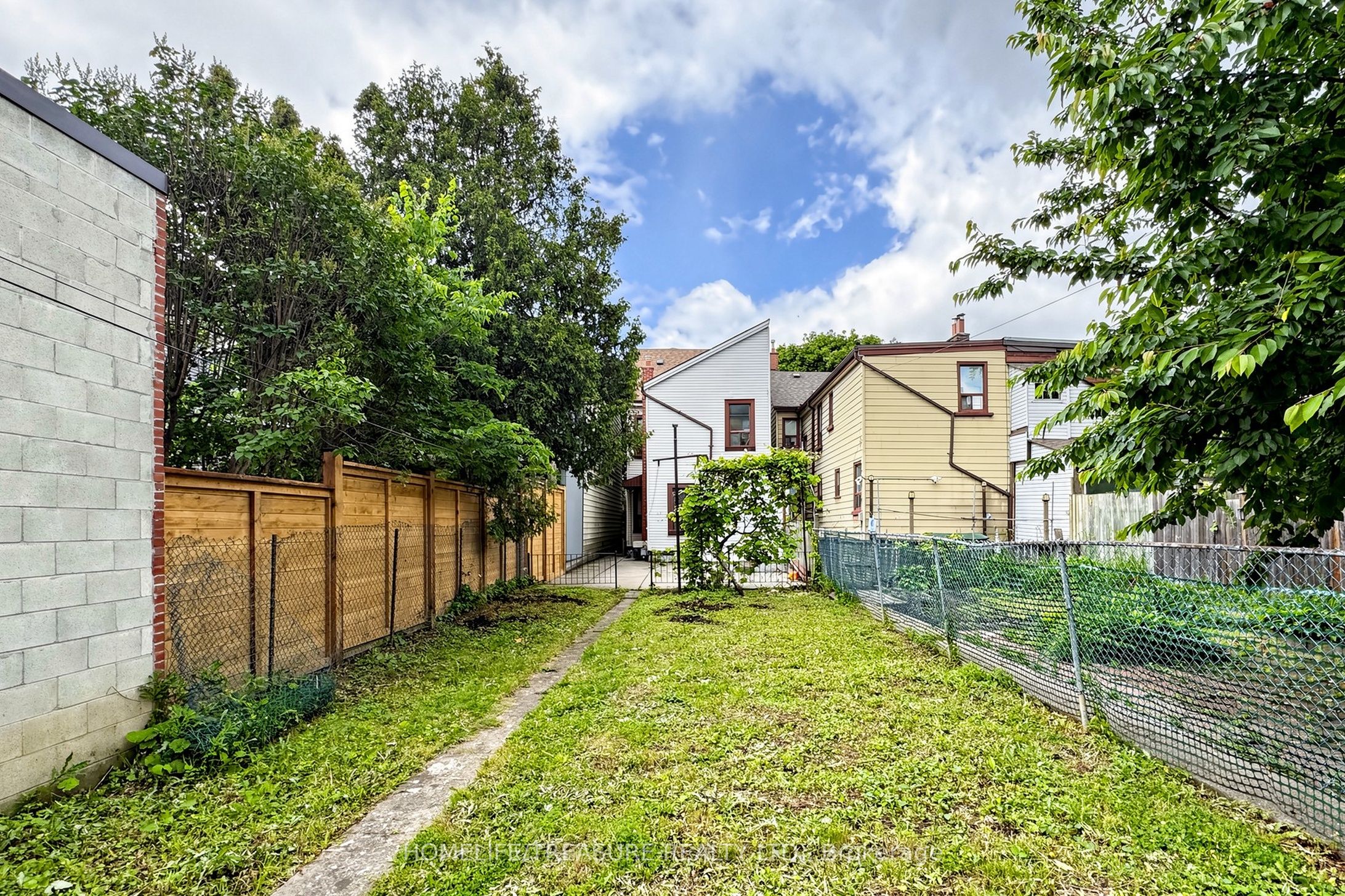 123 Robert Street Property Photo 34