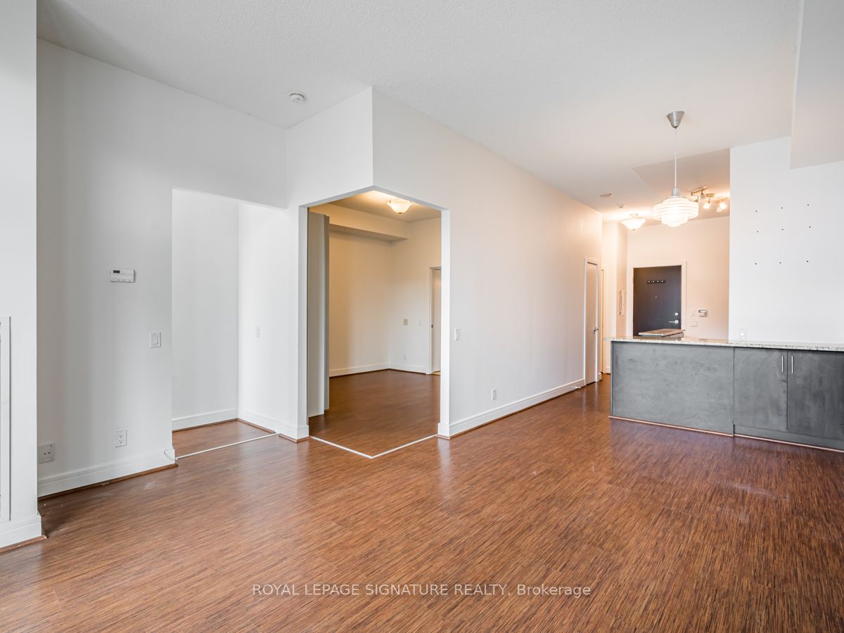 116 George Street N401 Property Photo 11