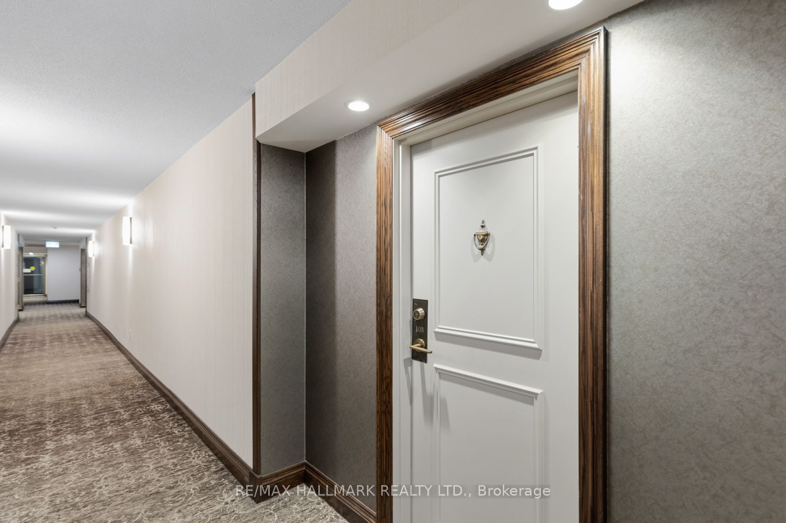 18 Lower Village Gate 108 Property Photo 5