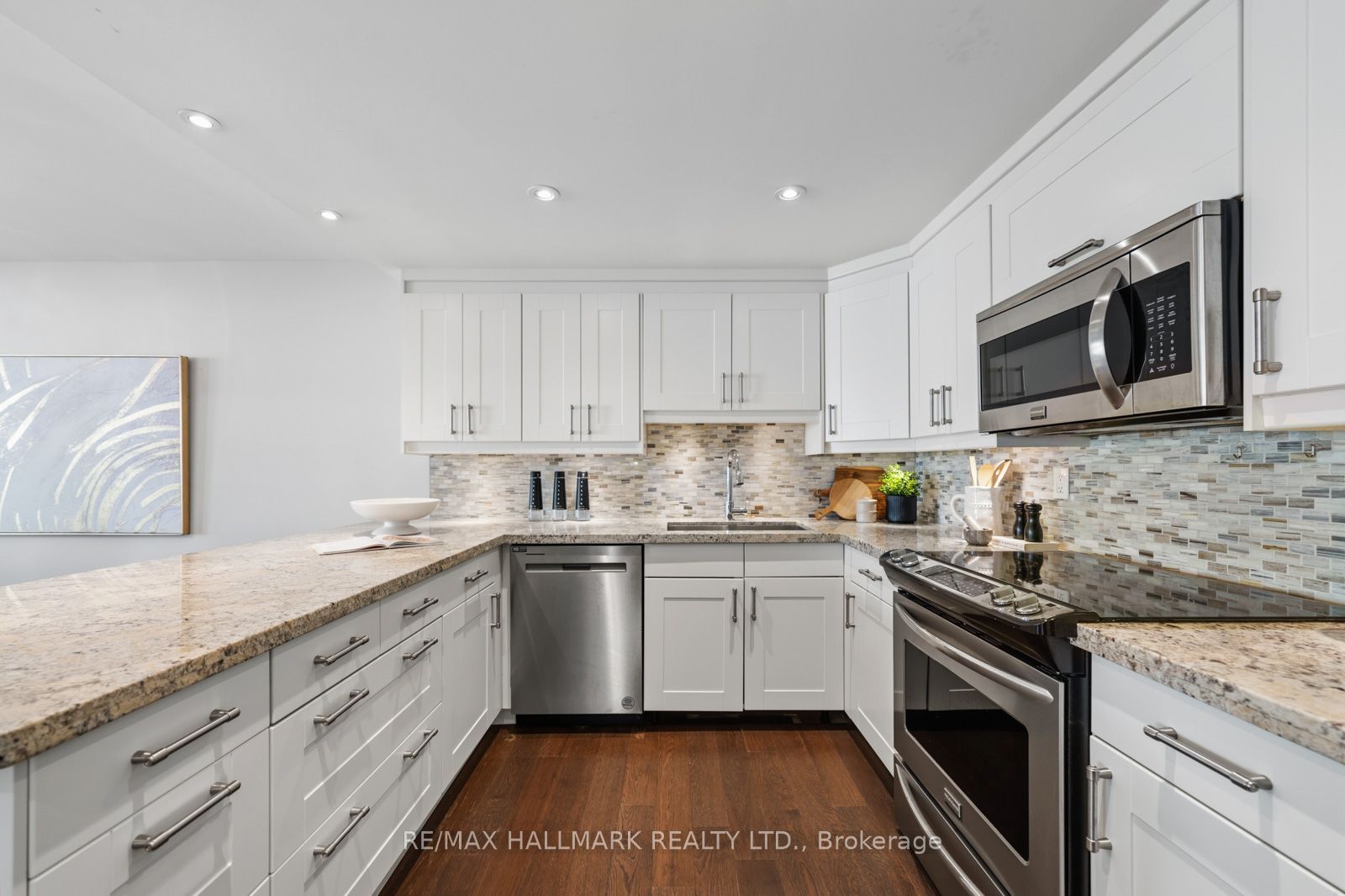 18 Lower Village Gate 108 Property Photo 17