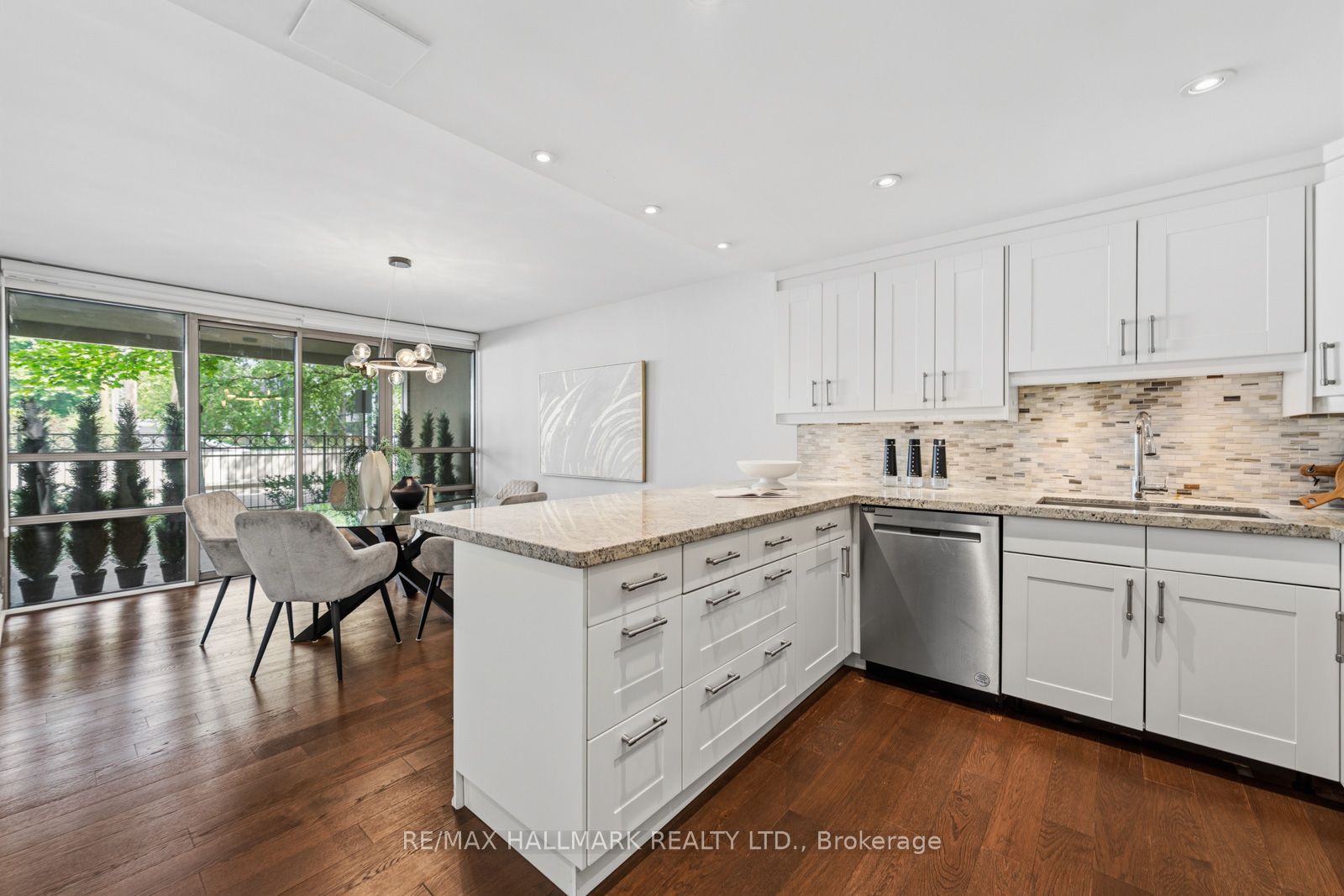 18 Lower Village Gate 108 Property Photo 19