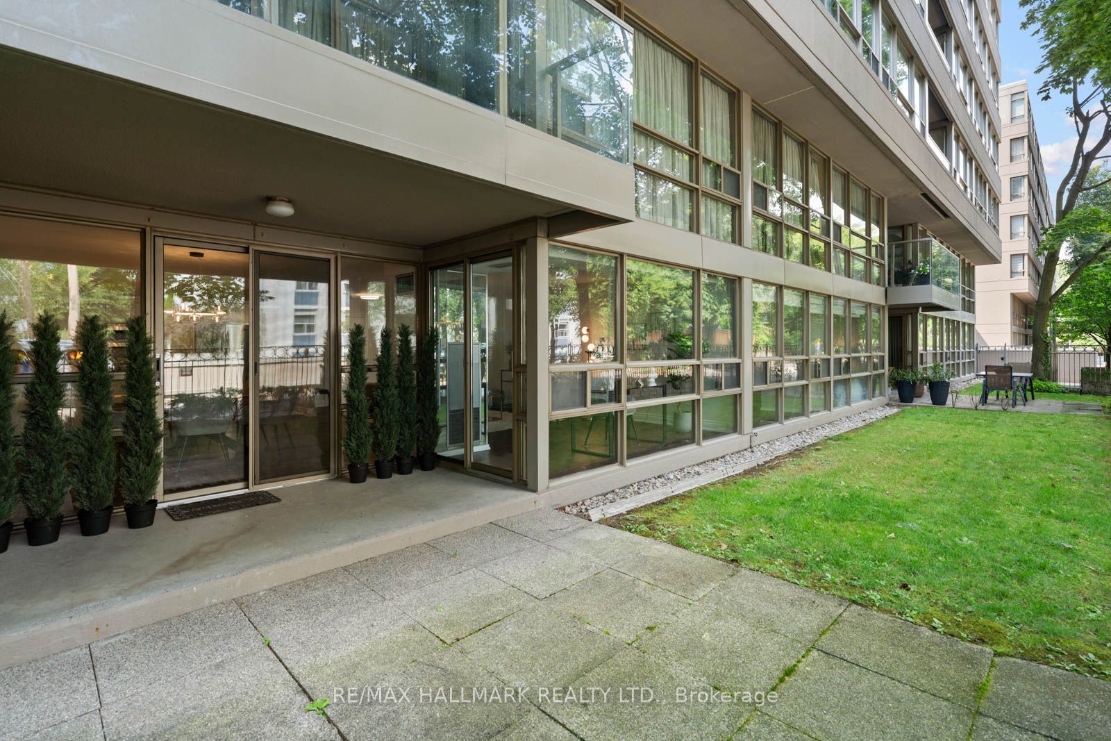 18 Lower Village Gate 108 Property Photo 35