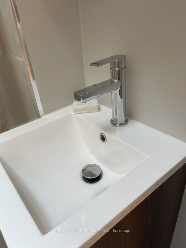 559a Mount Pleasant Road Property Photo 8