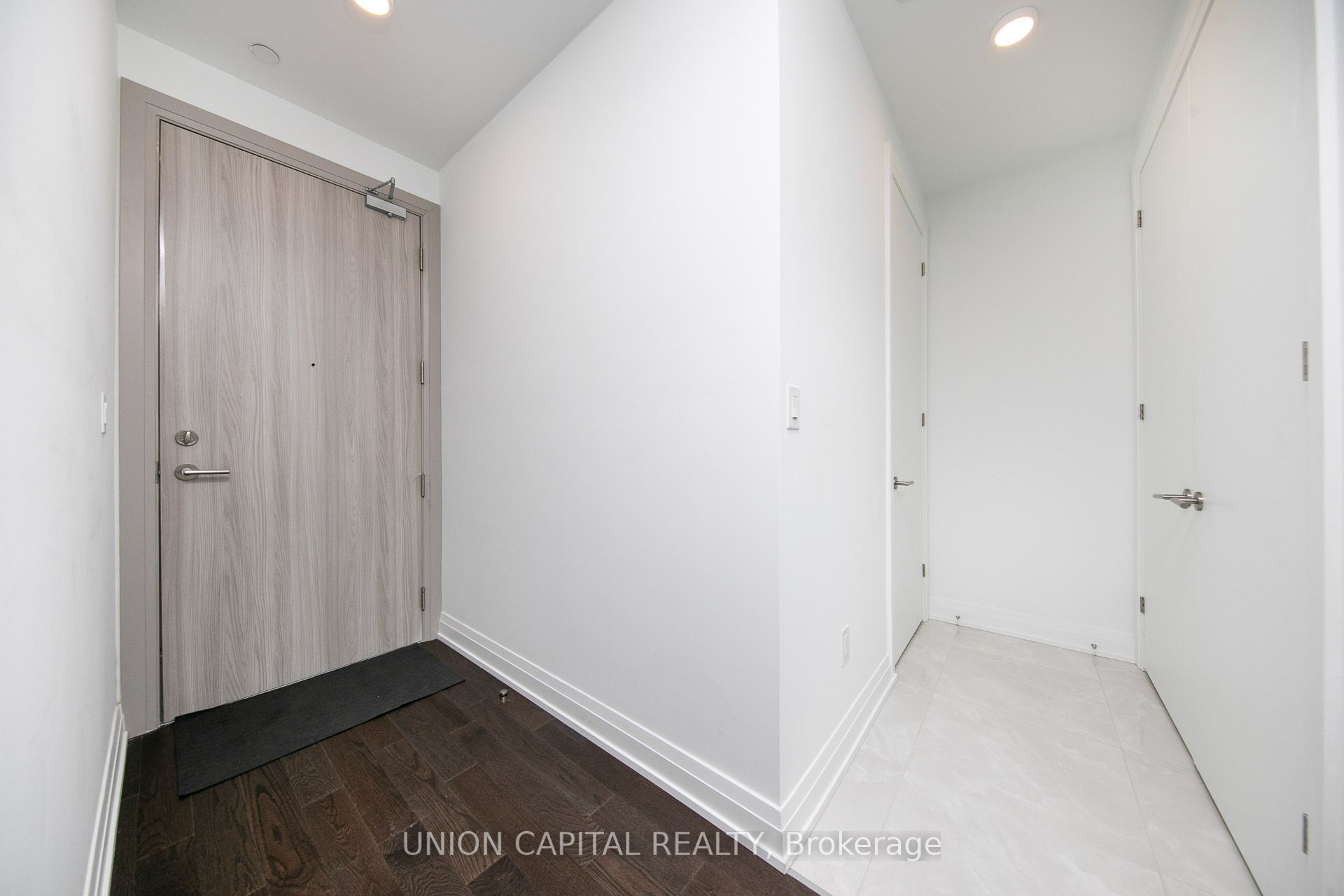 75 Canterbury Place Ph206 Property Photo 20
