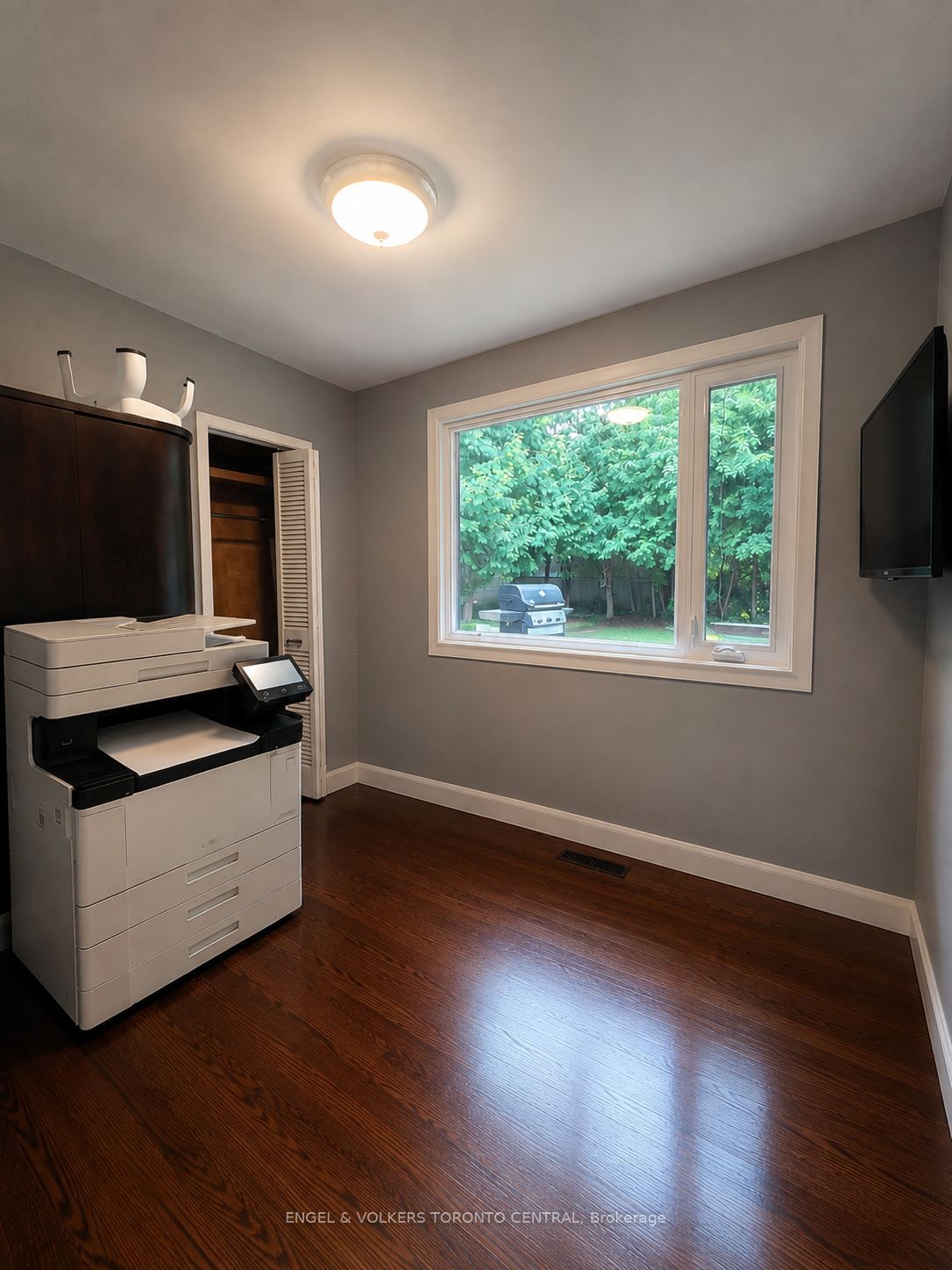 2424 Bayview Avenue Property Photo 17