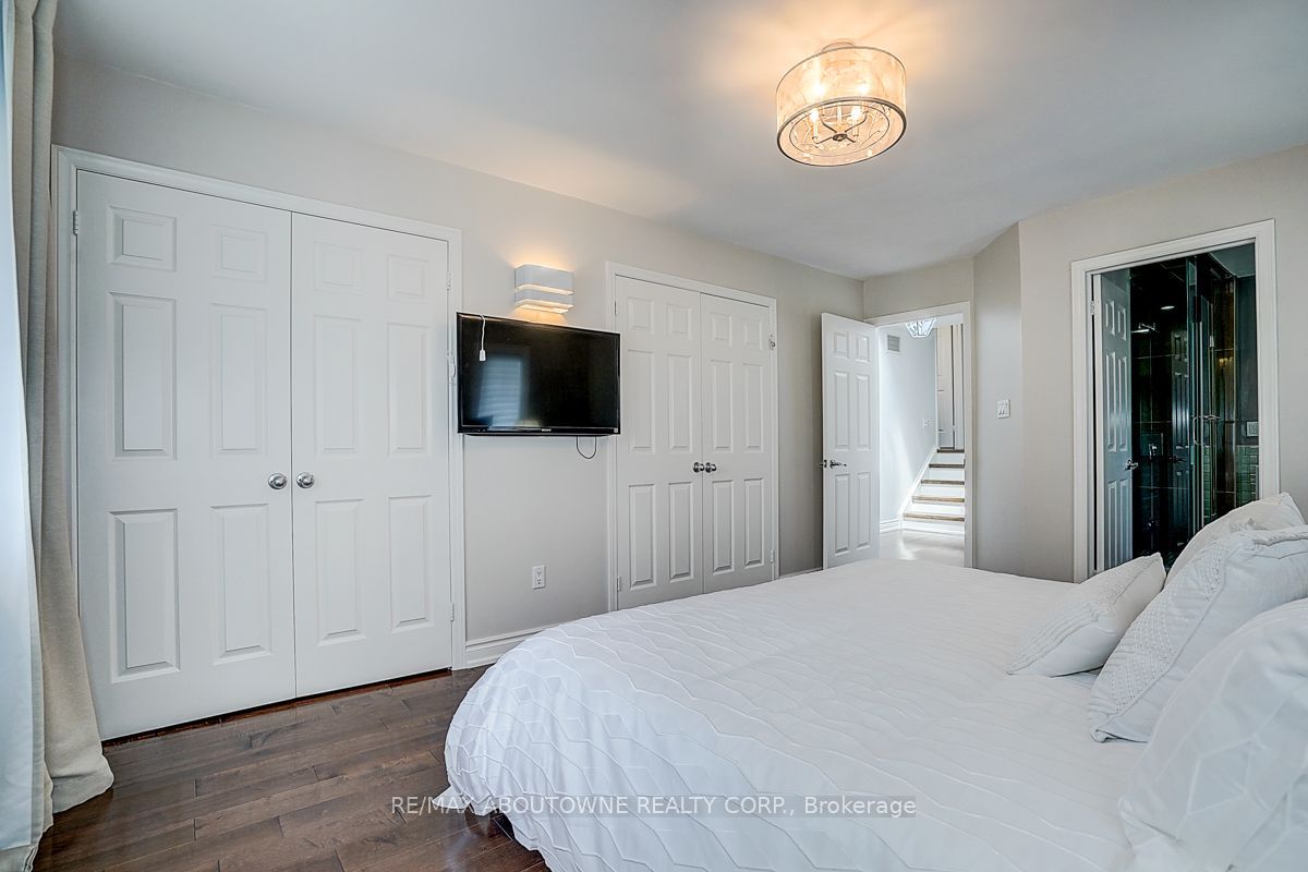 99 Brahms Avenue Property Photo 31