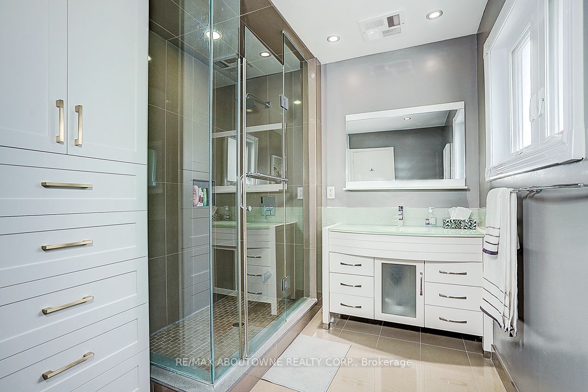 99 Brahms Avenue Property Photo 32