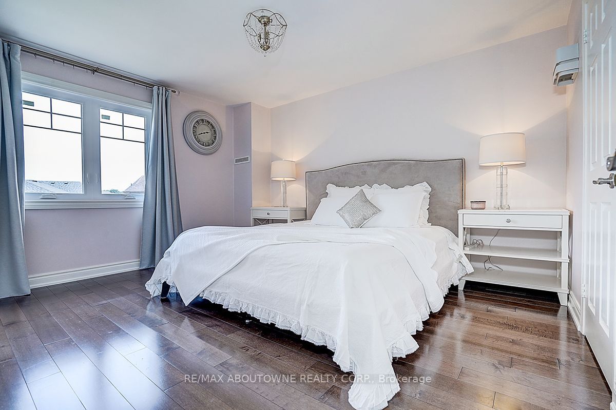 99 Brahms Avenue Property Photo 36