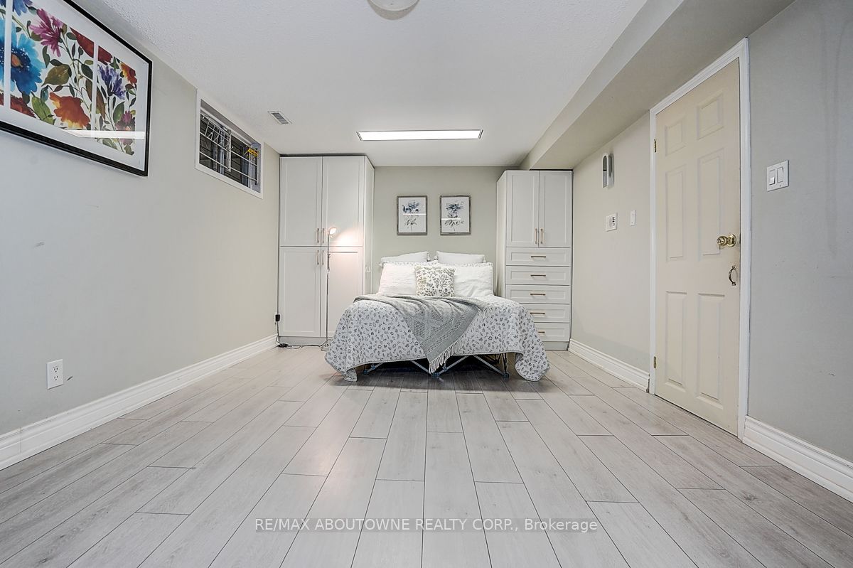 99 Brahms Avenue Property Photo 41