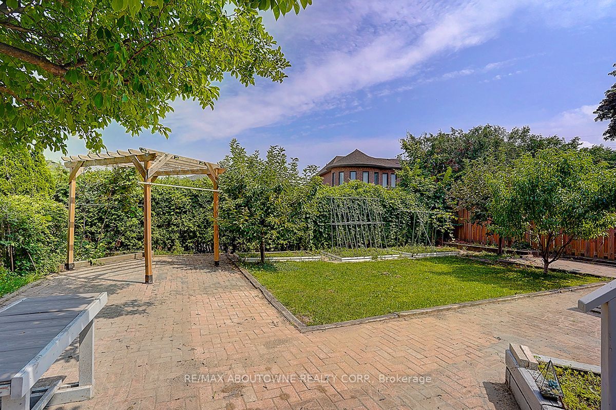 99 Brahms Avenue Property Photo 46