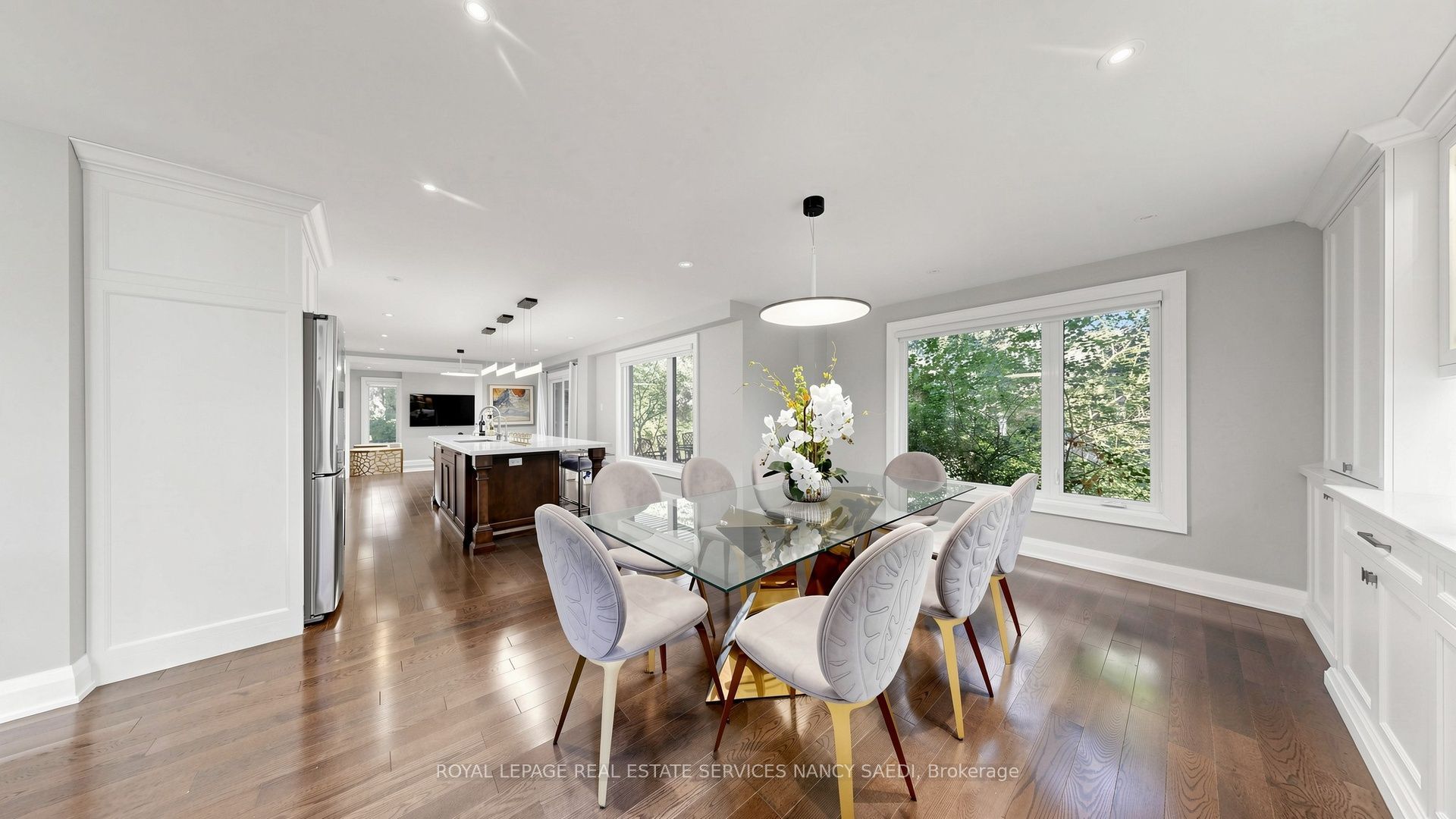 136 Denlow Boulevard Property Photo 10