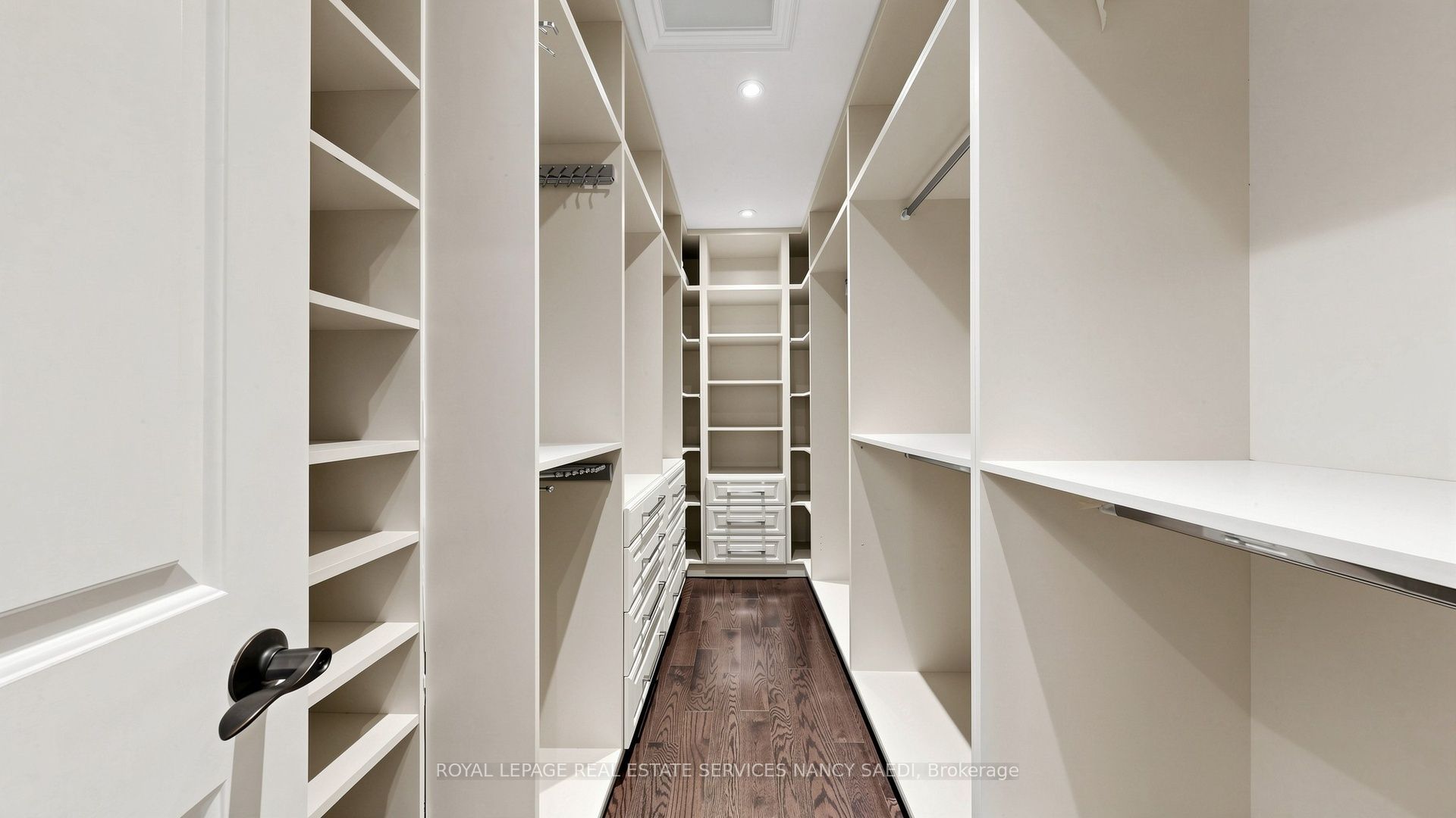 136 Denlow Boulevard Property Photo 33