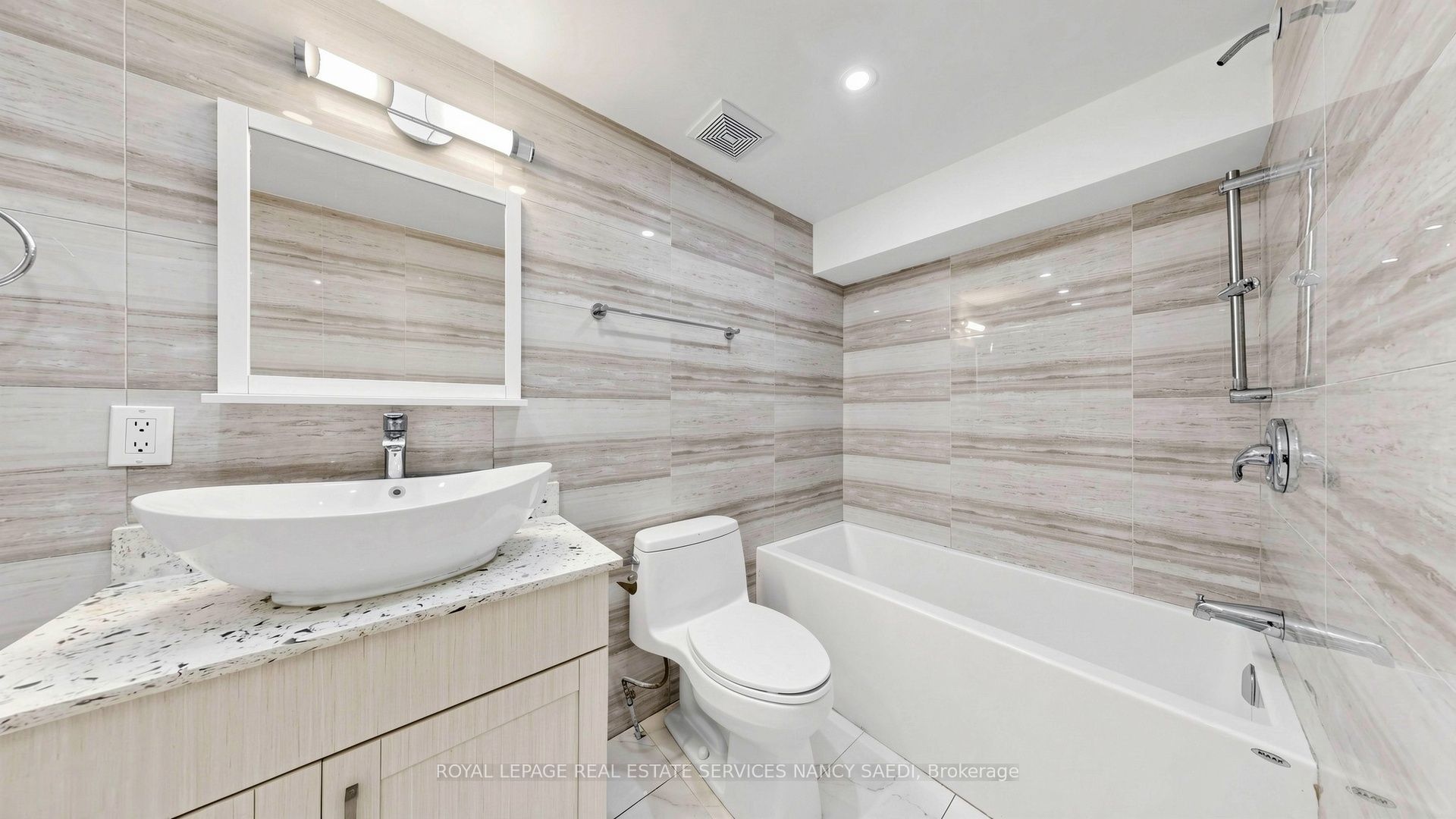 136 Denlow Boulevard Property Photo 44