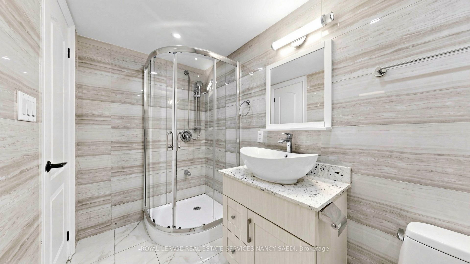 136 Denlow Boulevard Property Photo 45
