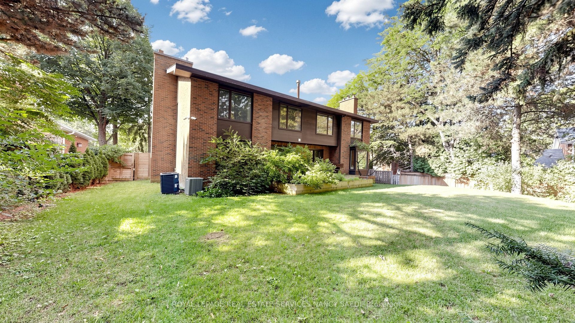 136 Denlow Boulevard Property Photo 48
