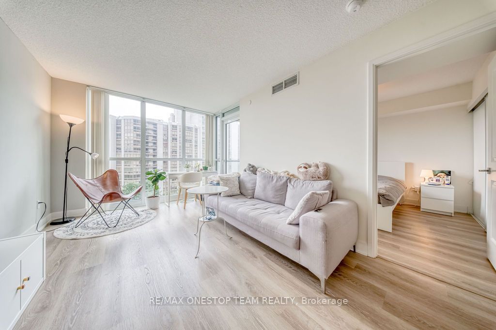 88 Sheppard Avenue E 811 Property Photo 14