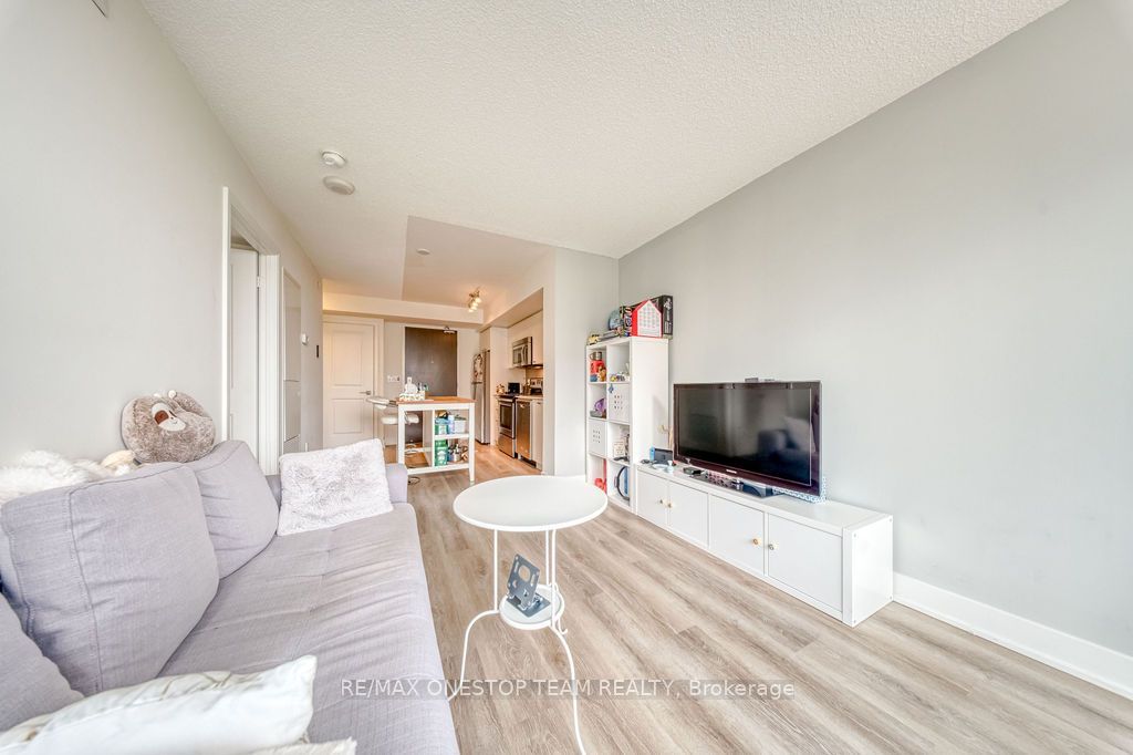 88 Sheppard Avenue E 811 Property Photo 16