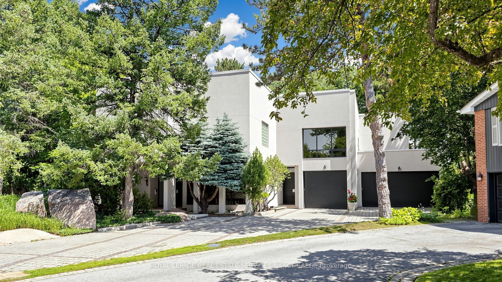 5 Abrams Place Property Photo 3