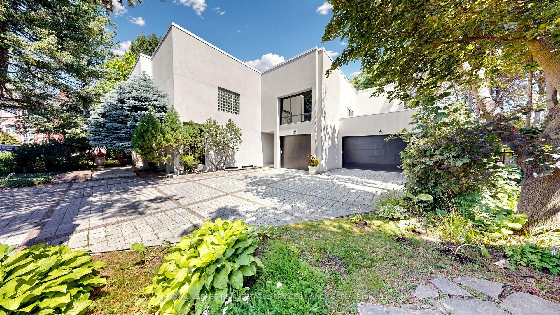 5 Abrams Place Property Photo 4