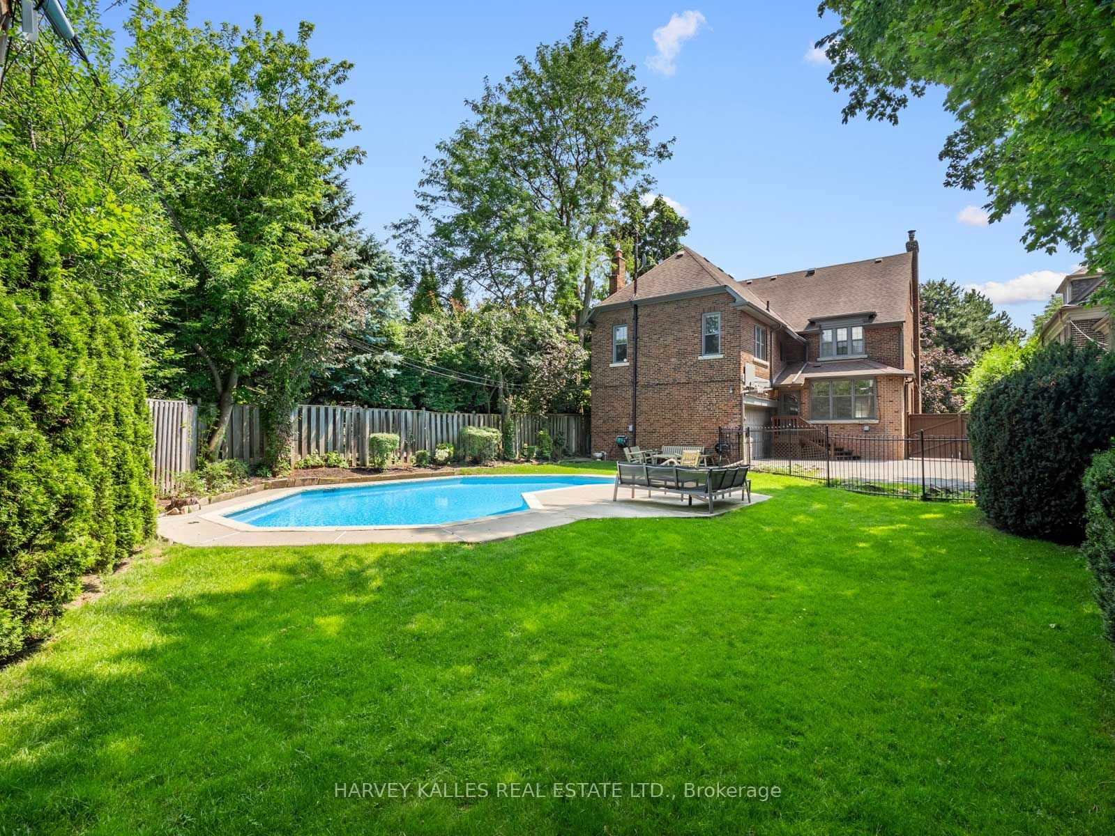 14 Dewbourne Avenue Property Photo 31