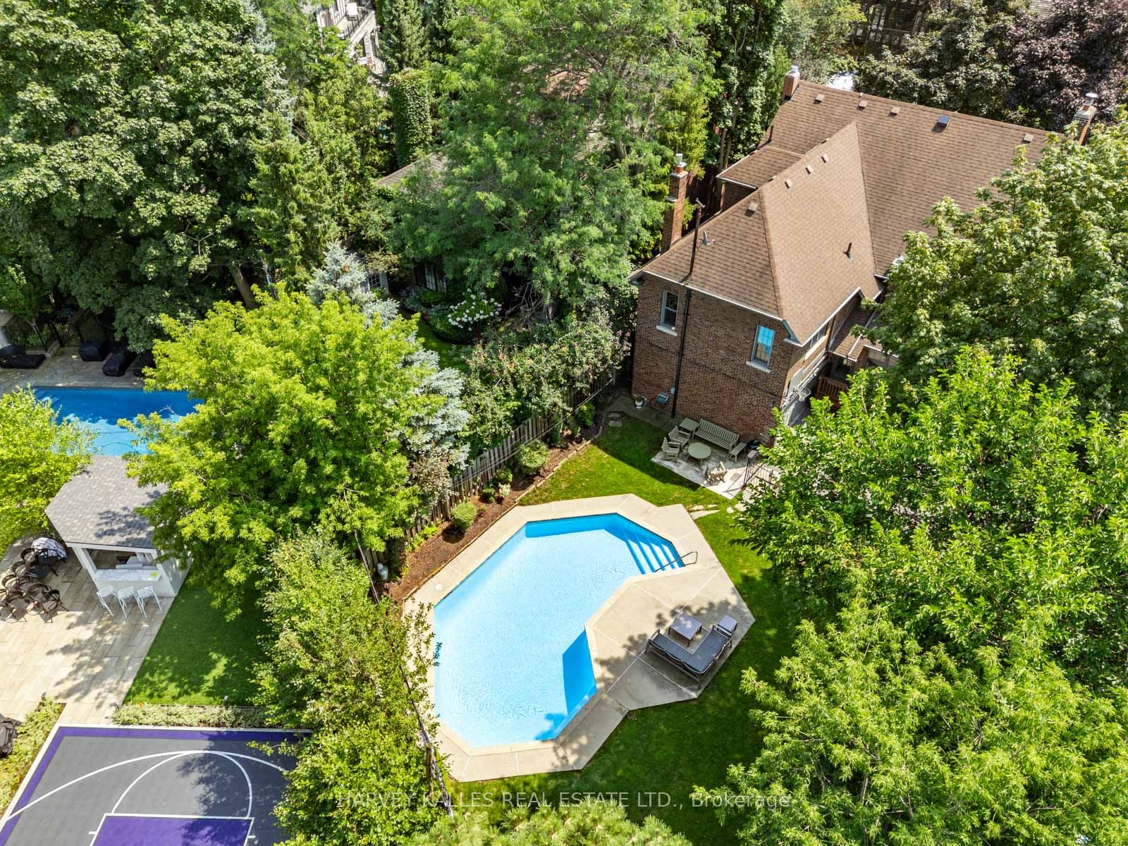 14 Dewbourne Avenue Property Photo 34