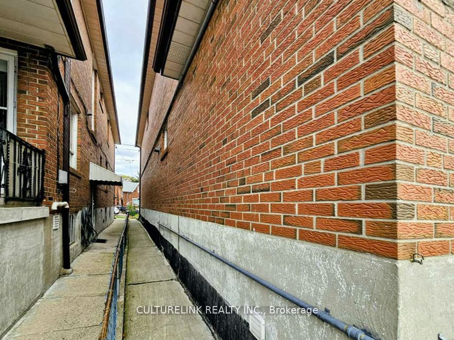 52 Palmerston Avenue Property Photo 7