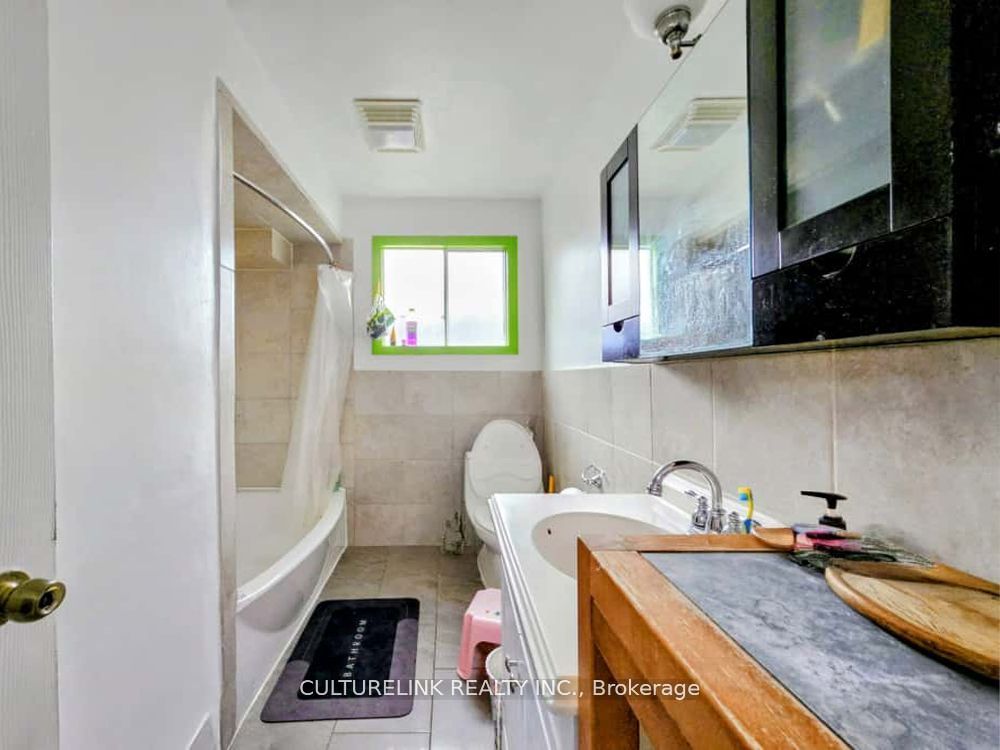 52 Palmerston Avenue Property Photo 23