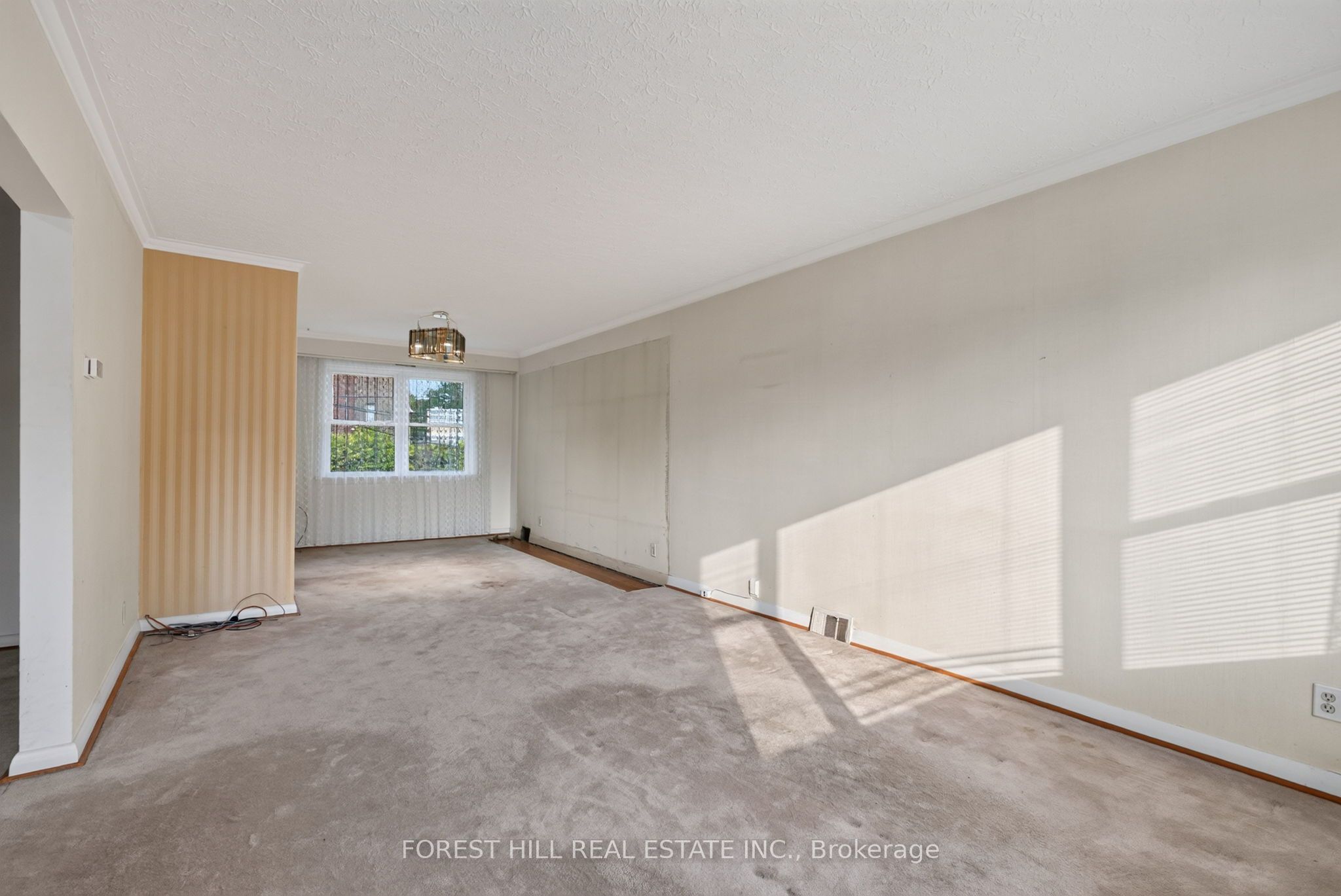 15 Robson Place Property Photo 3