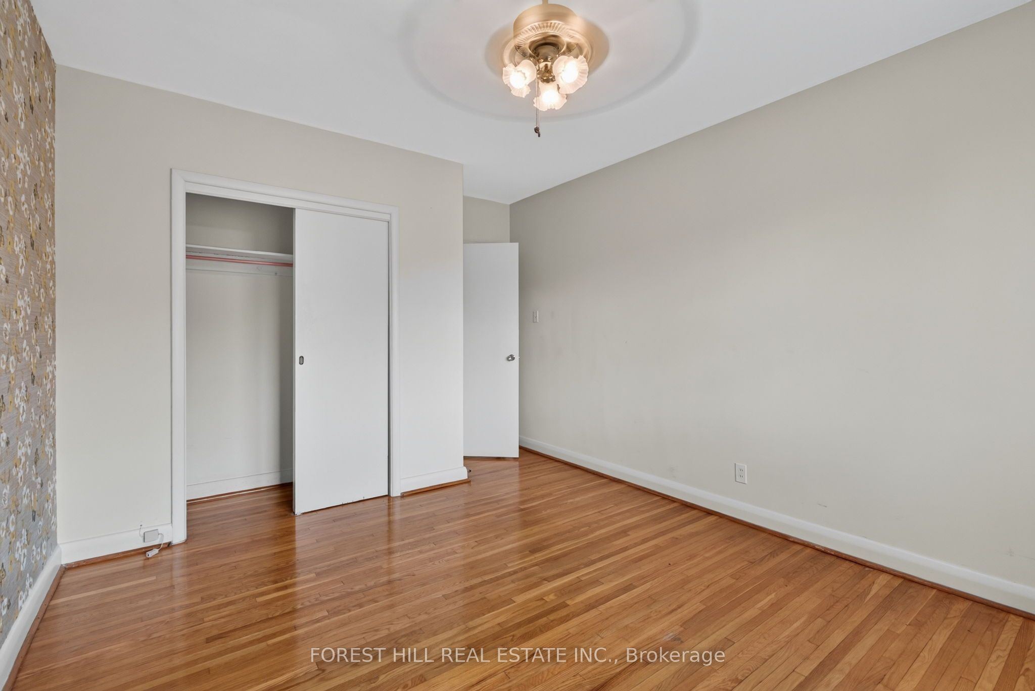 15 Robson Place Property Photo 11