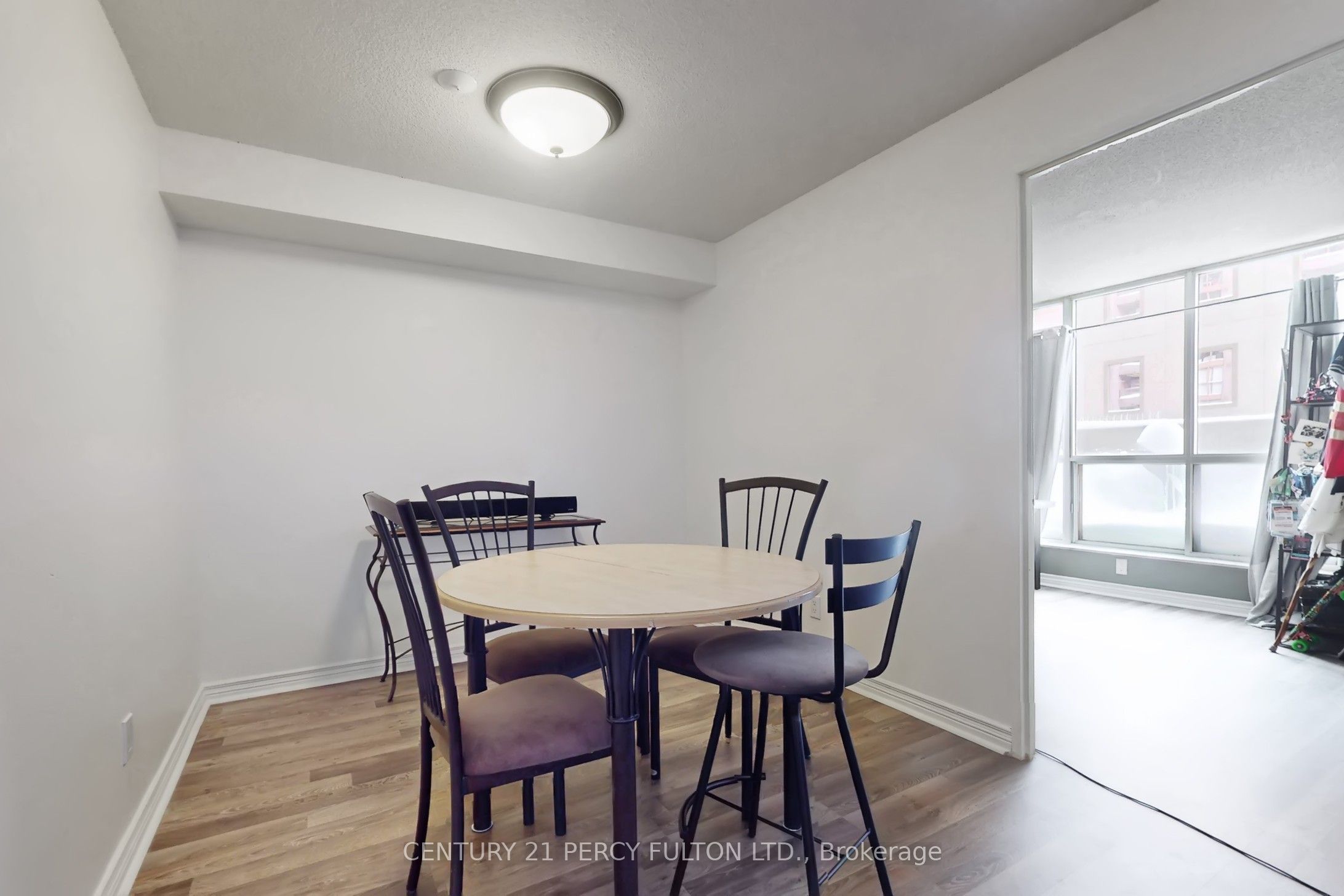 736 Bay Street 703 Property Photo 19