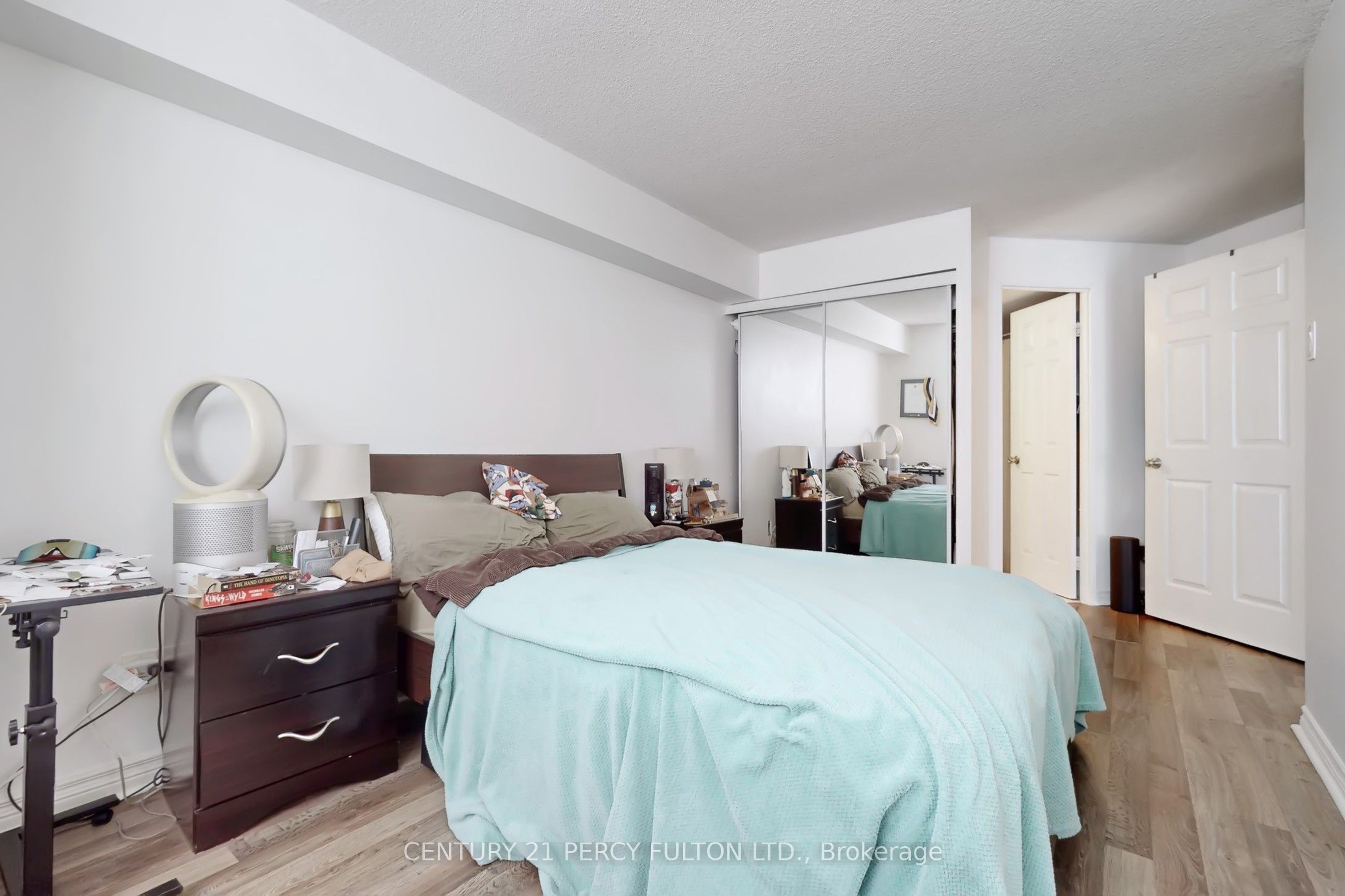 736 Bay Street 703 Property Photo 26