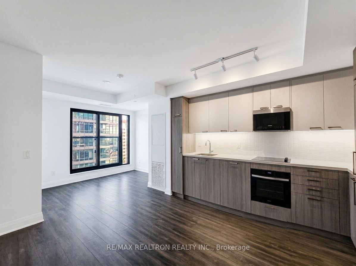 20 Soudan Avenue 1109 Property Photo 6