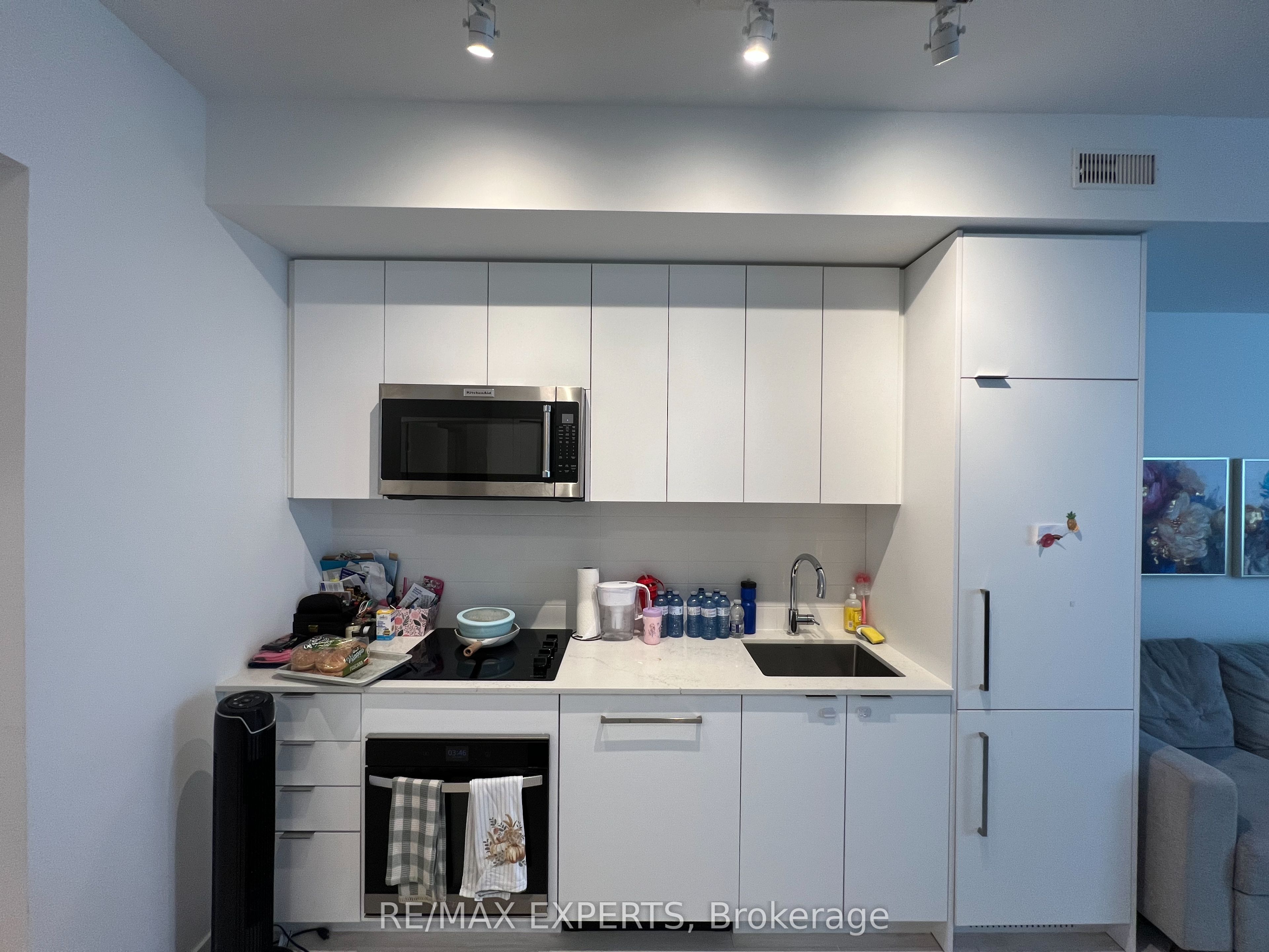 181 Sheppard Avenue E 431 Property Photo 8