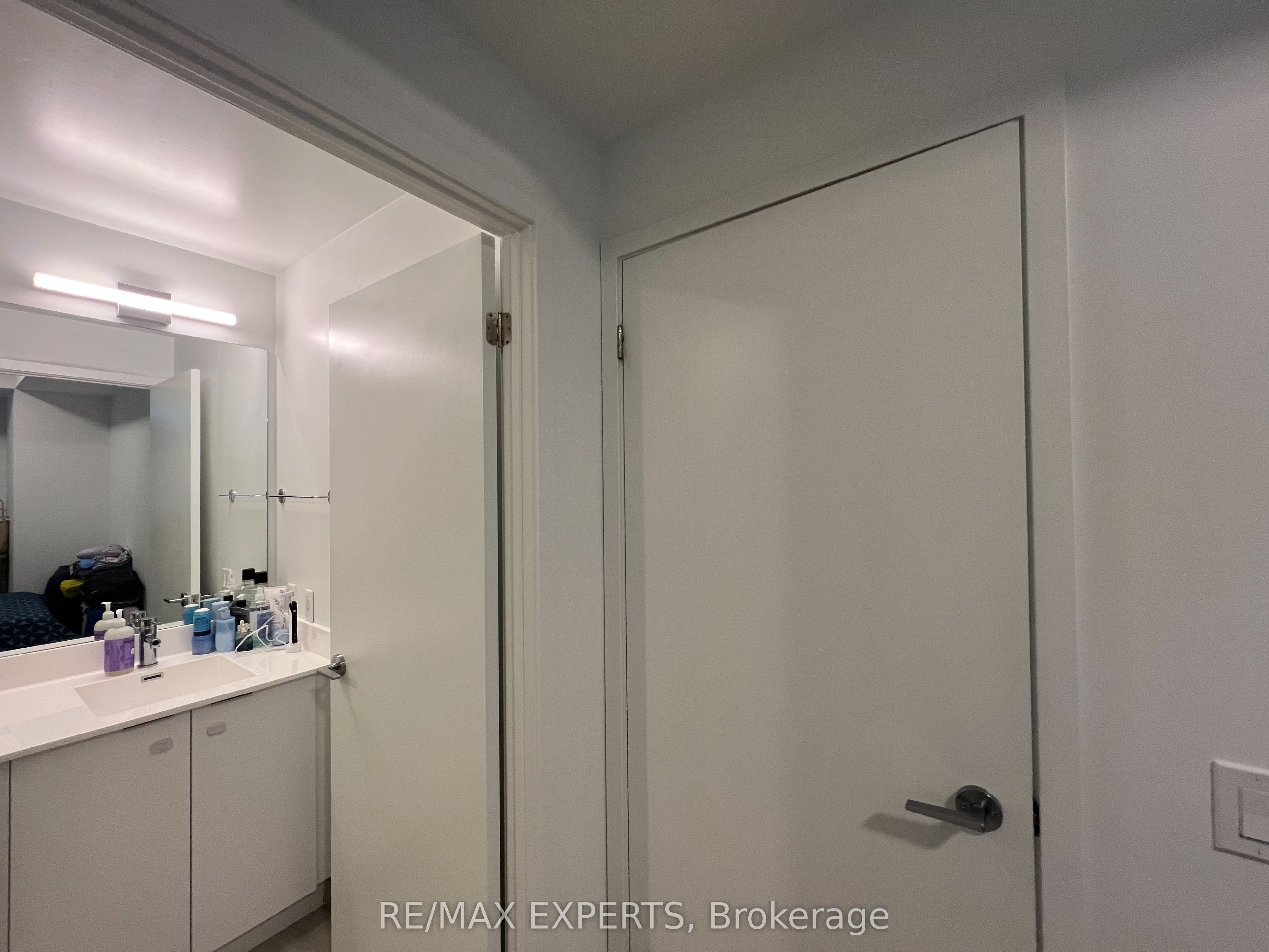 181 Sheppard Avenue E 431 Property Photo 19