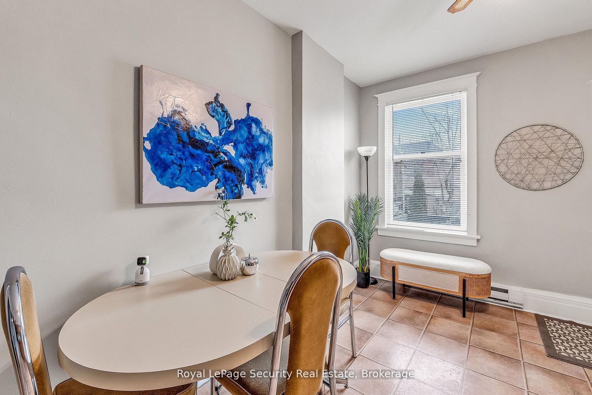 667 Ossington Avenue Property Photo 11