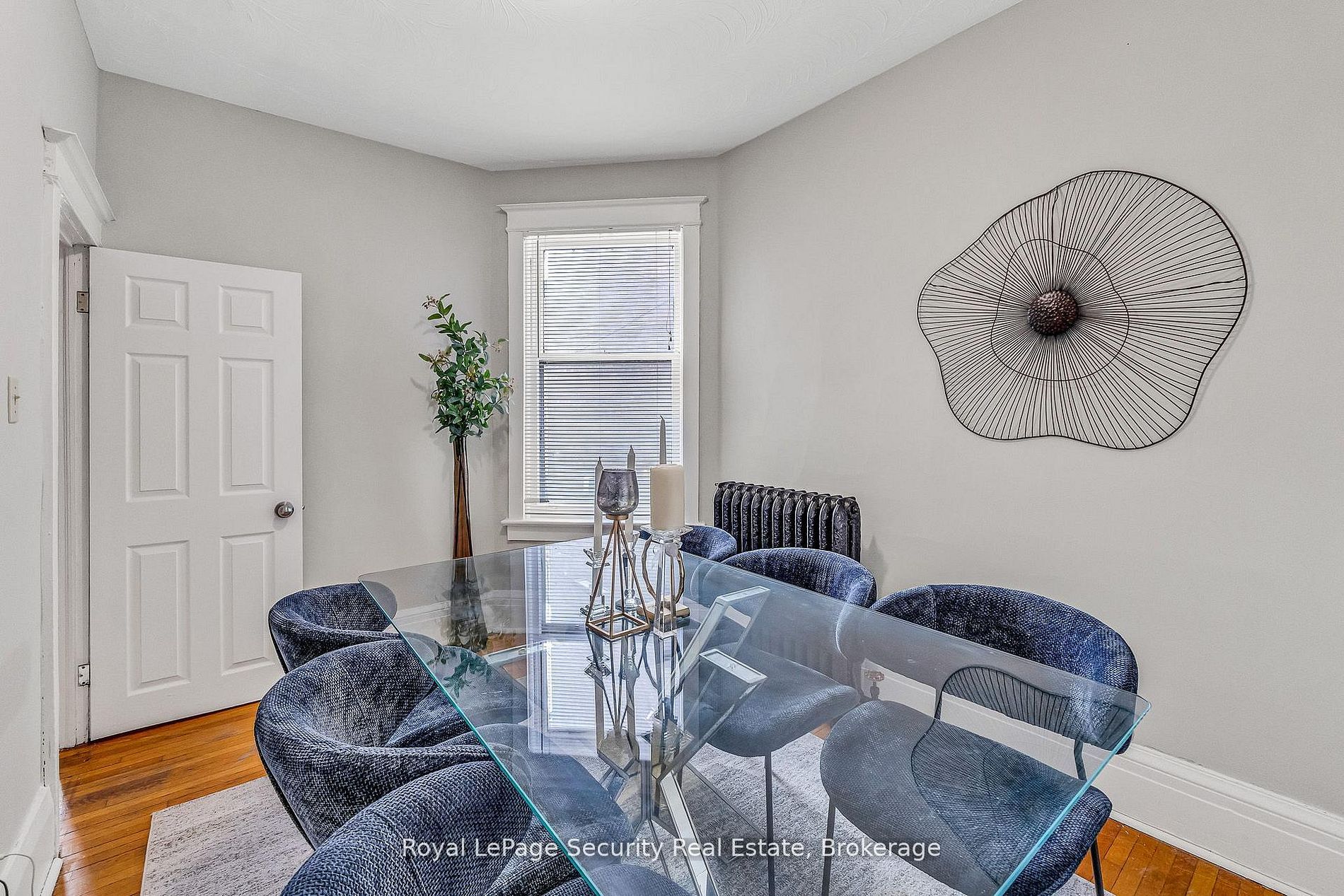 667 Ossington Avenue Property Photo 17